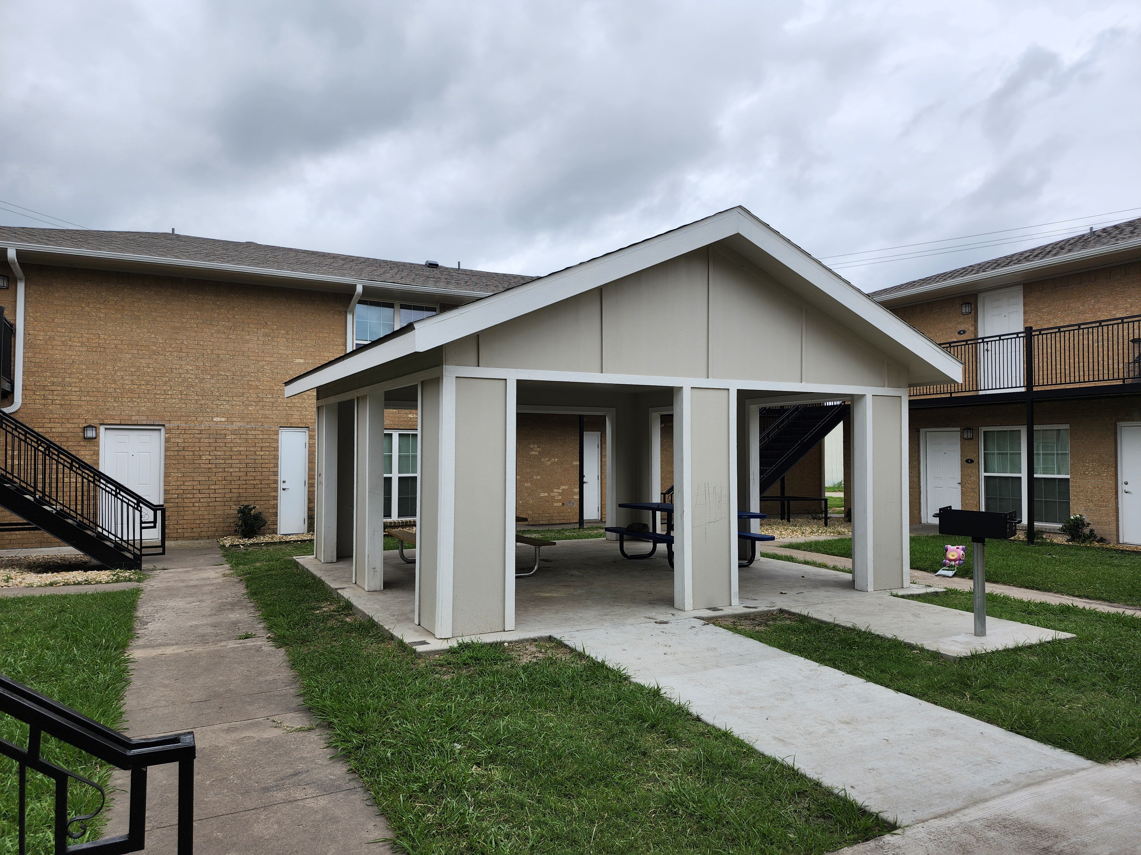 Rosebud Condo: 306 West Avenue D