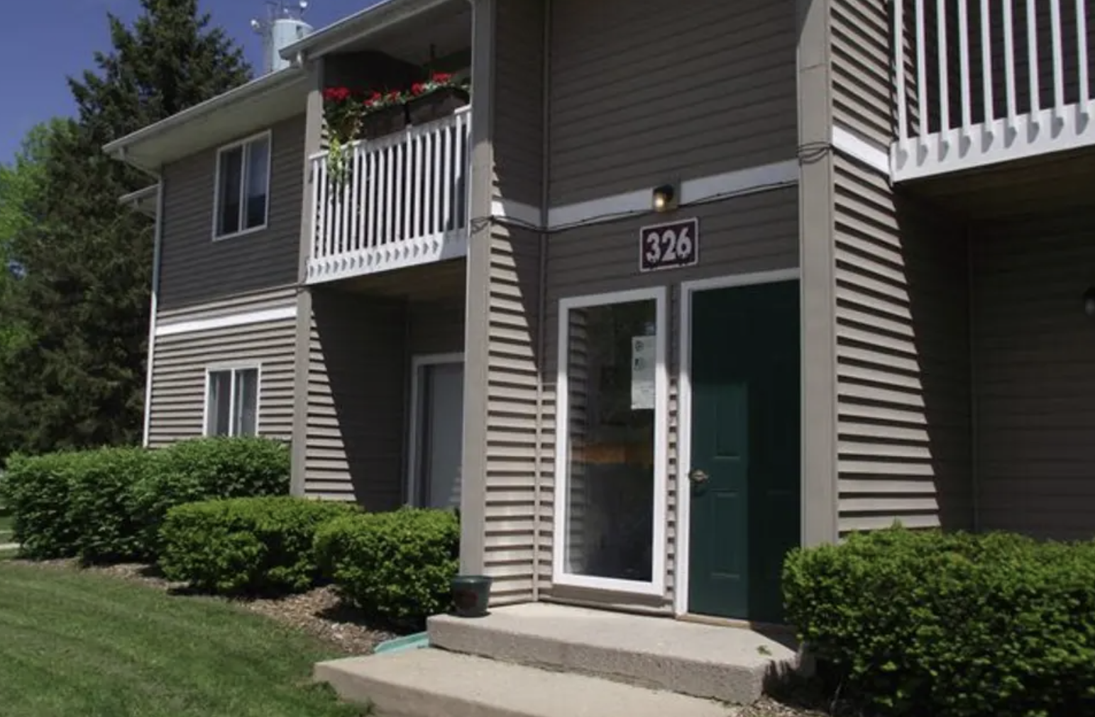 Maple Rapids Condo: 378 S. Poplar