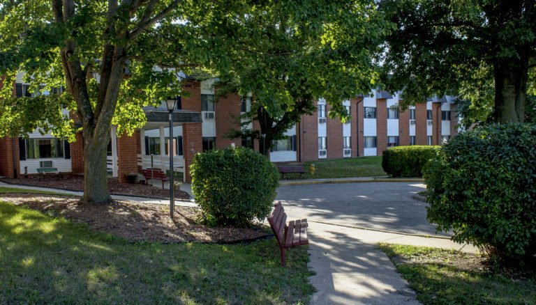 Indianola Condo: 2010 W. 4th Ave.