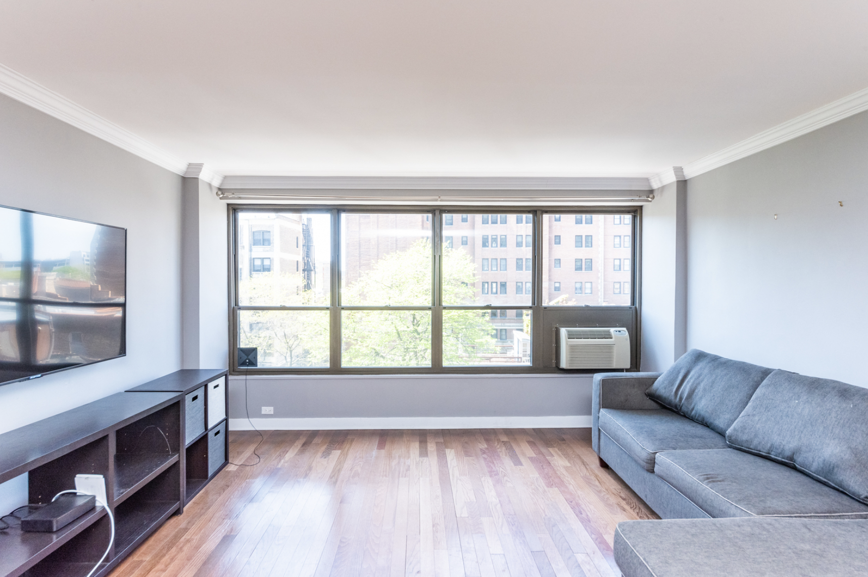 Chicago Condo: 2930 Sheridan Road