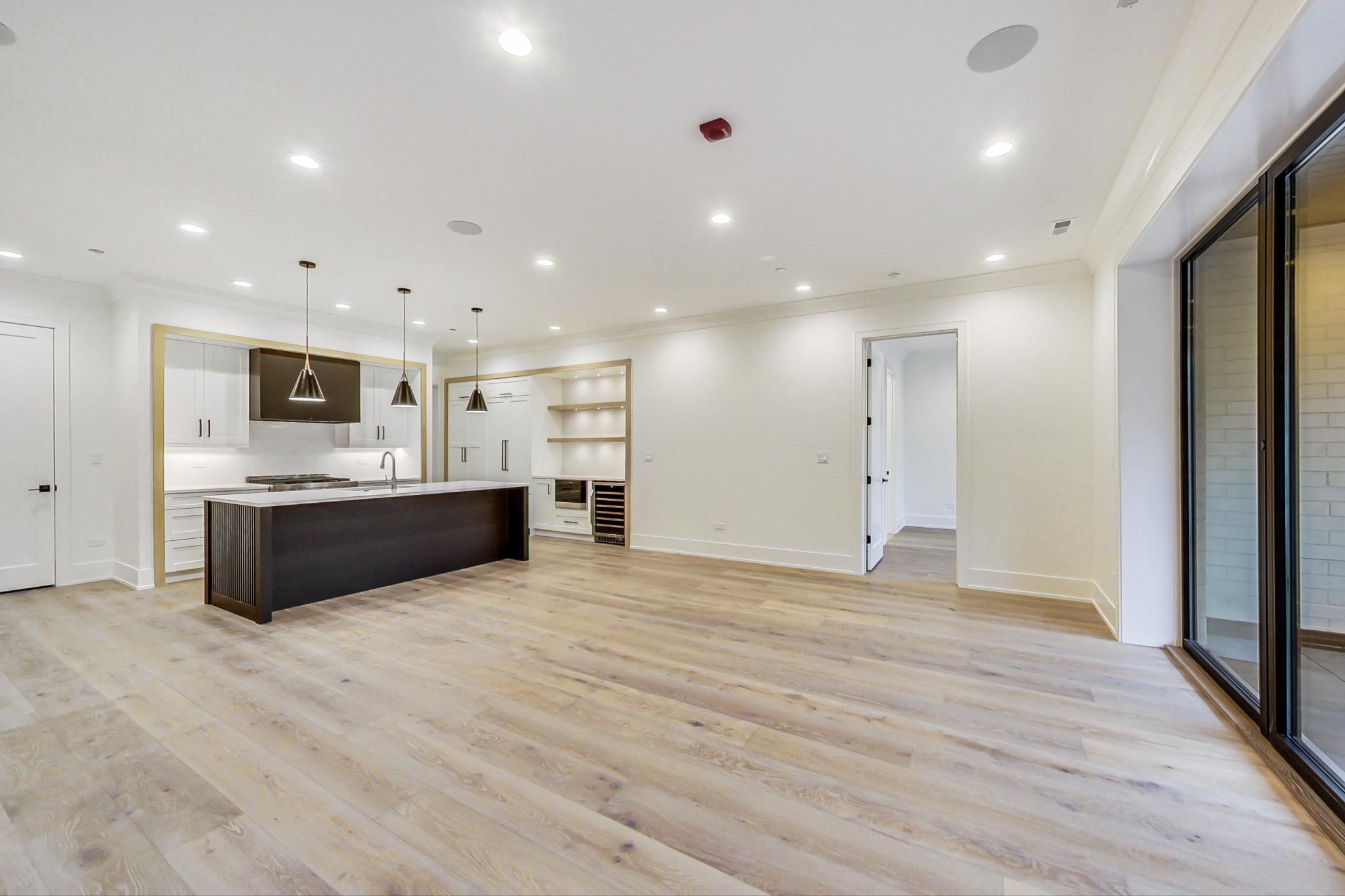 Chicago Condo: 4920 North Lincoln Avenue