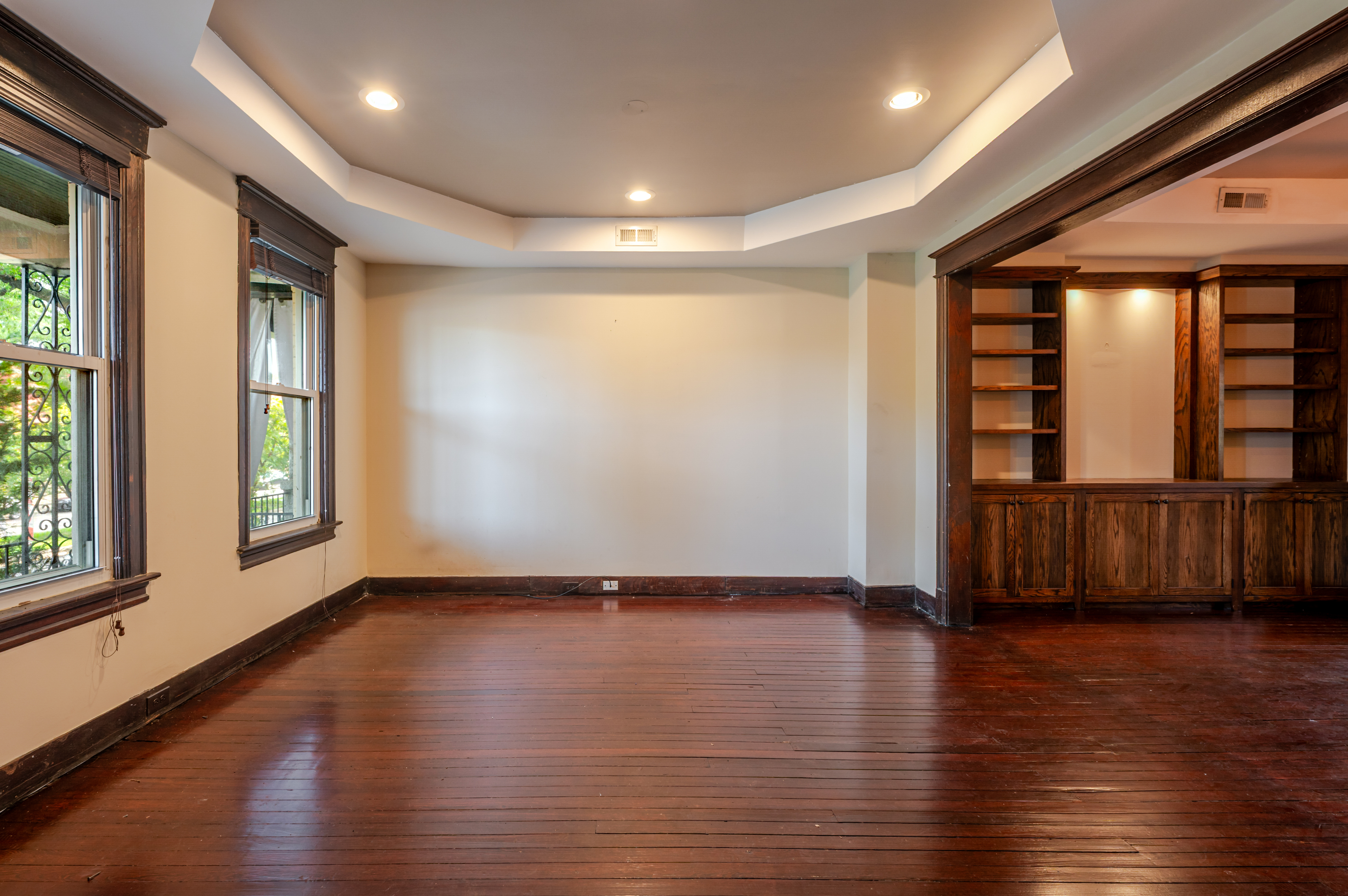 Washington House: 226 Rhode Island Ave NW