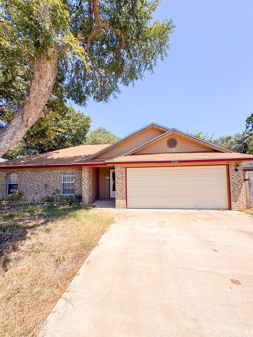 Killeen House: 2508 Hidden Hills