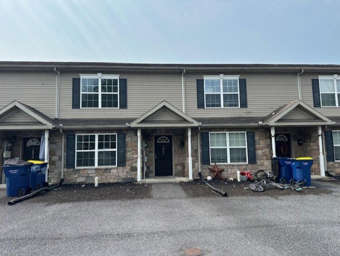 Middletown House: 2082 Market St Ext