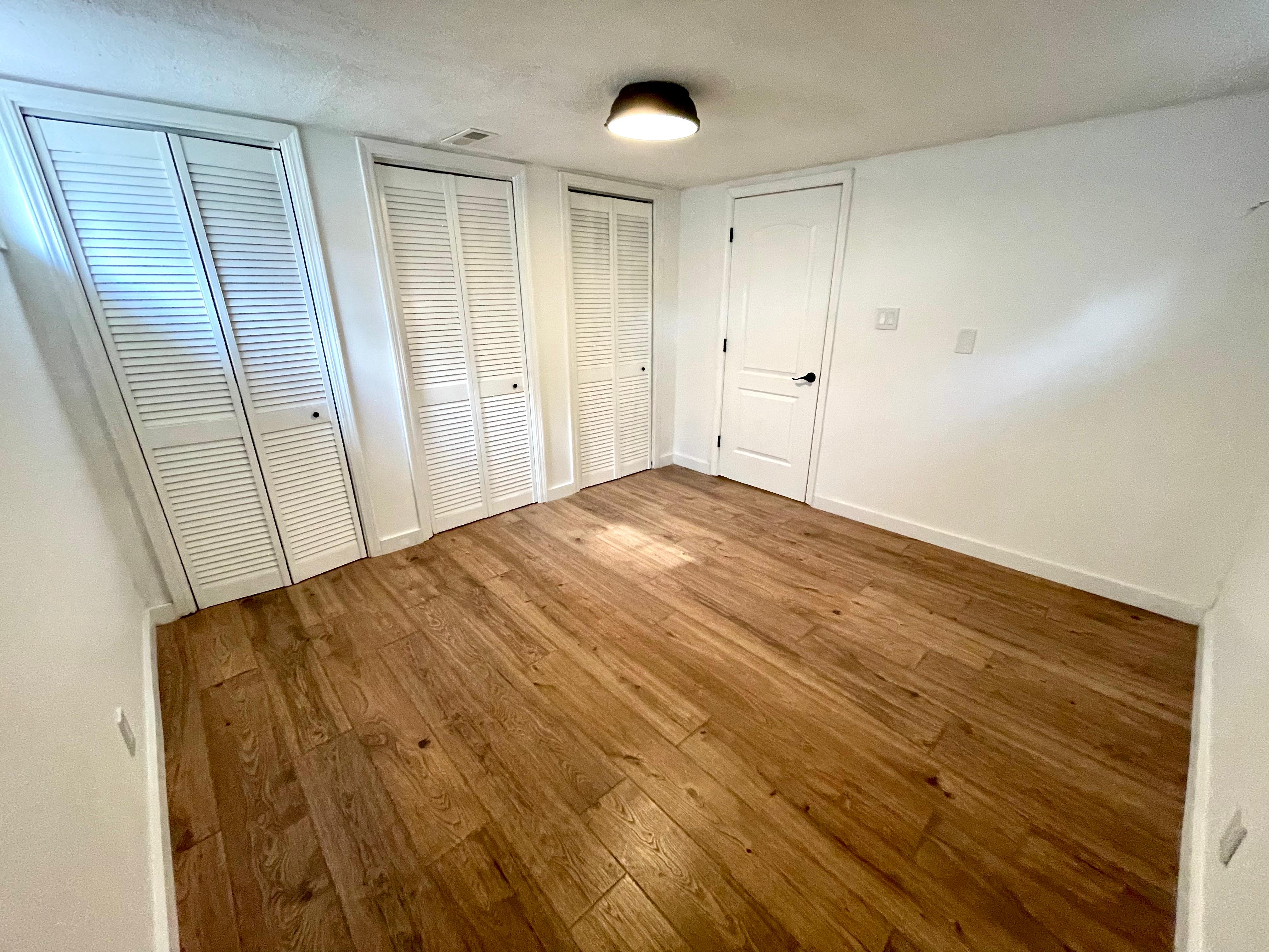 louisville Condo: 7802 Brownwood Drive, Louisville, KY, USA