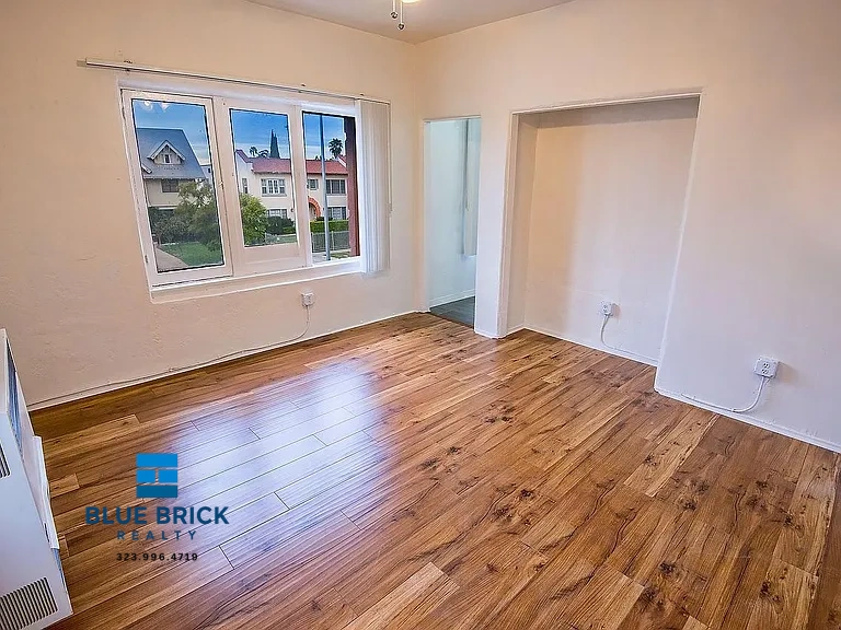 Los Angeles Condo: 1518 S Wilton Pl