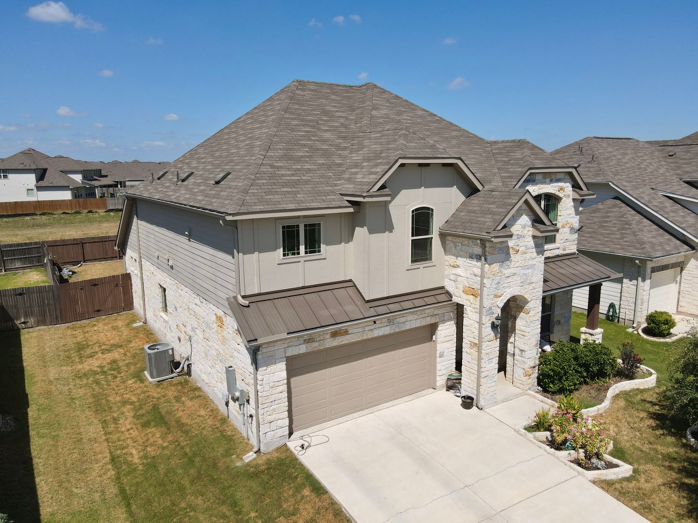 Hutto House: 208 Monteforte Rd