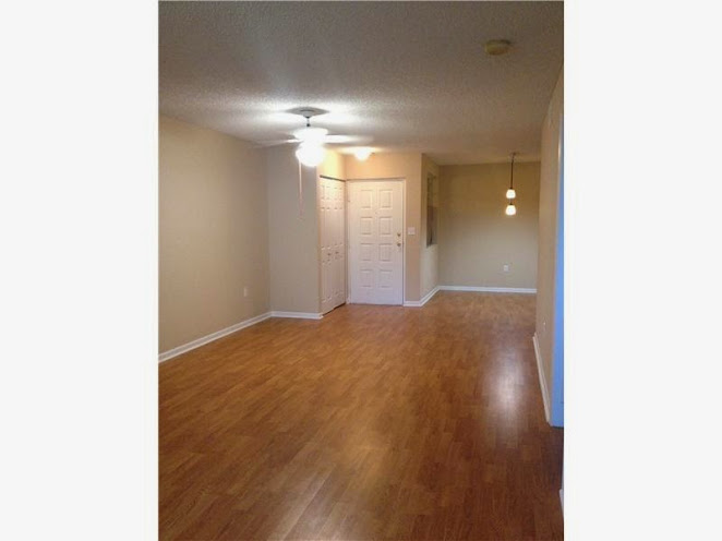 Oakland Park House: 2831 N Oakland Forest Dr
