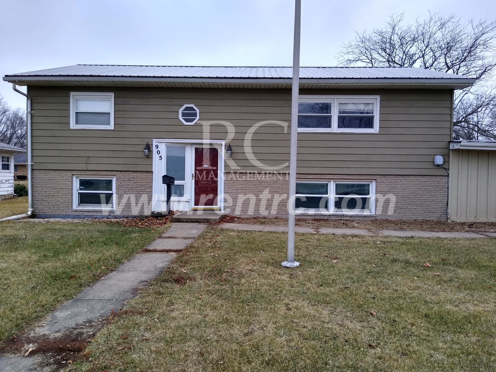 Hoopeston House: 905 Sprague