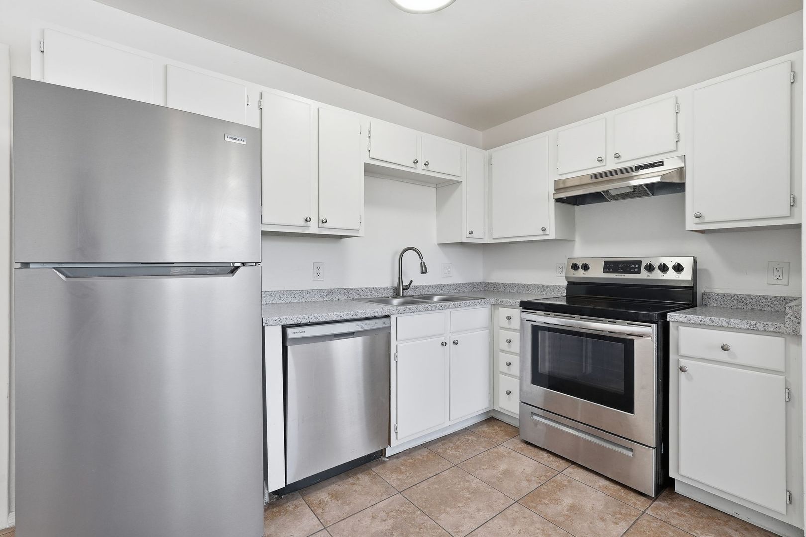 Florence Apartment: 440 E Florence Heights Dr