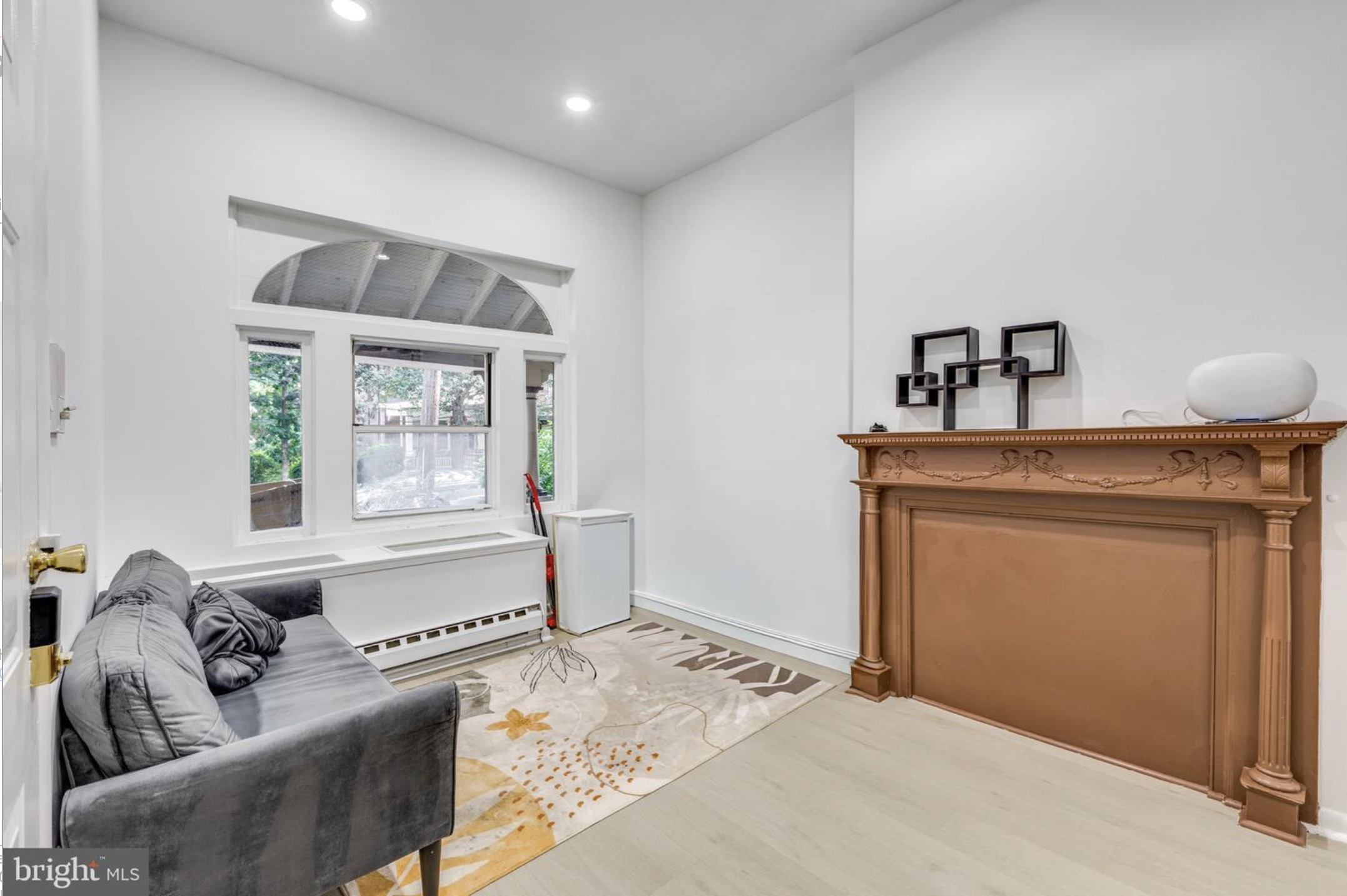 Philadelphia Condo: 4242 Pine St