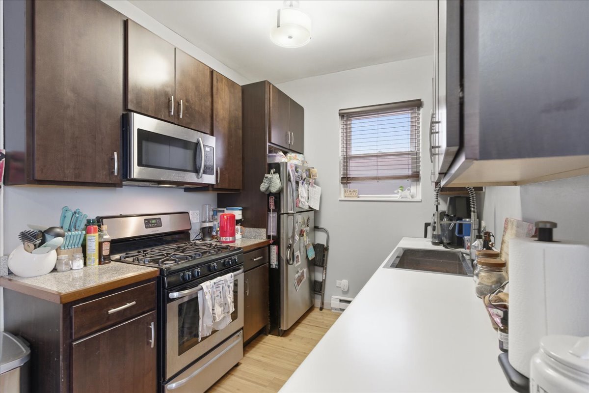 Chicago Condo: 2016 West Charleston Avenue