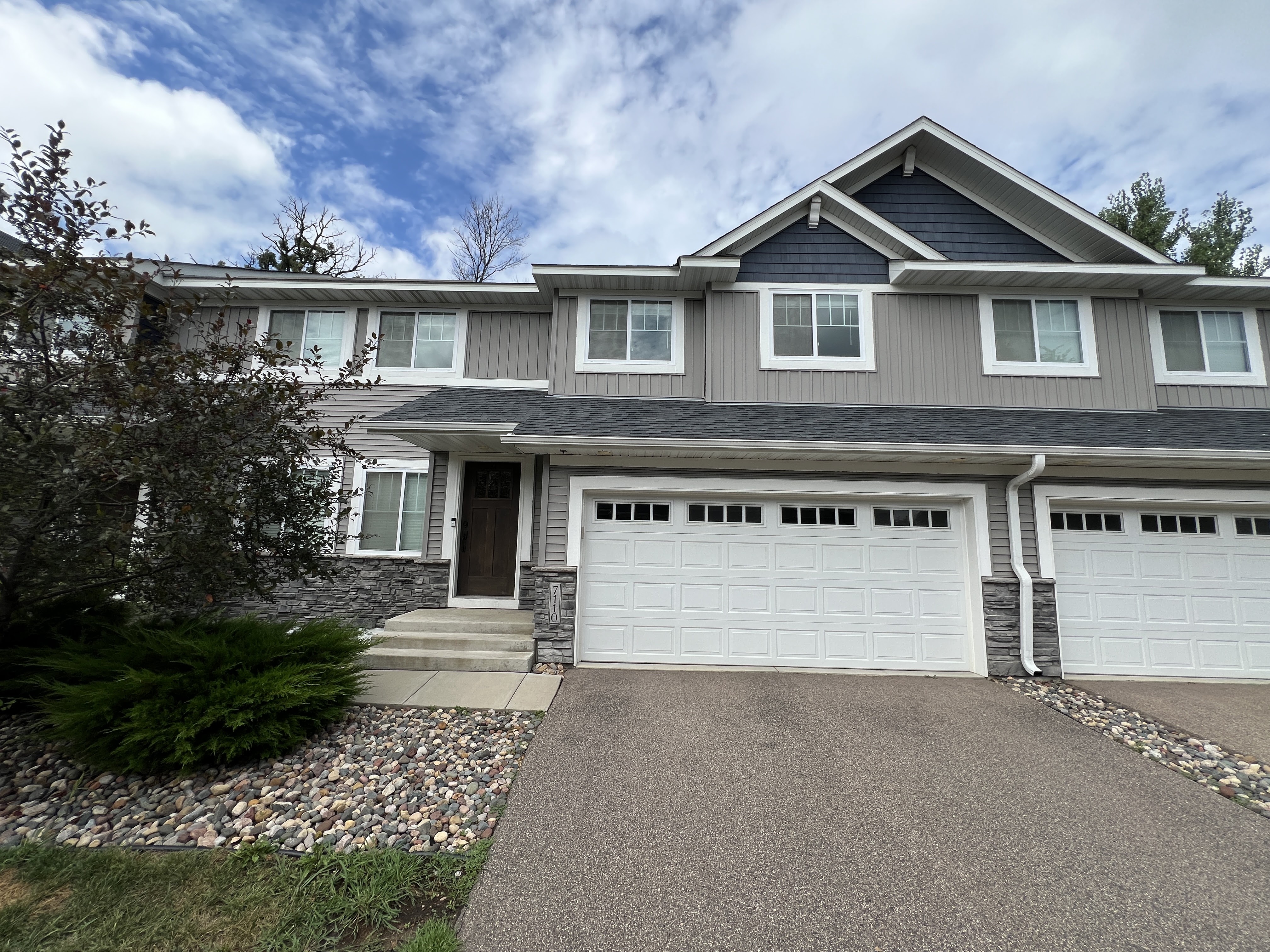 Savage Townhome: 7110 Calumet Ct