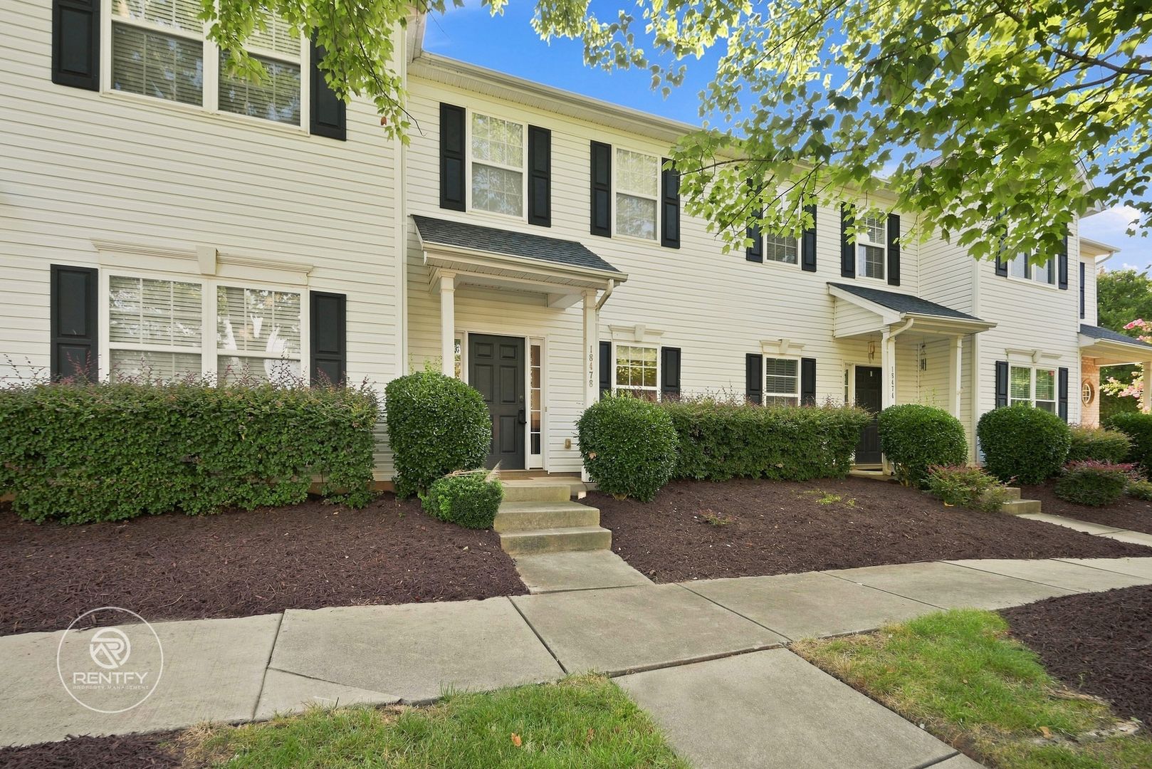 Cornelius House: 18478 Streamline Court