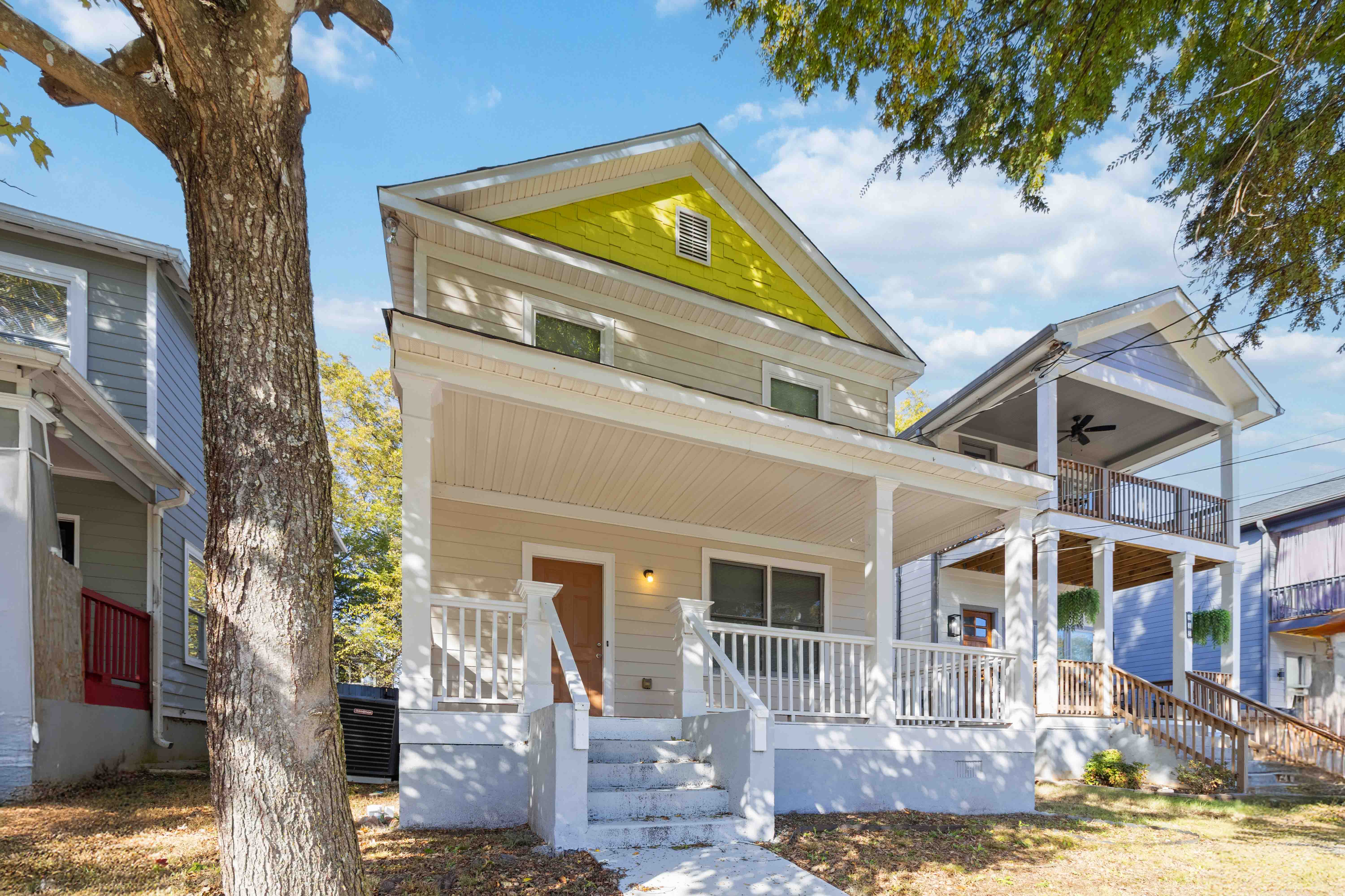 Atlanta House: 639 Ira St SW