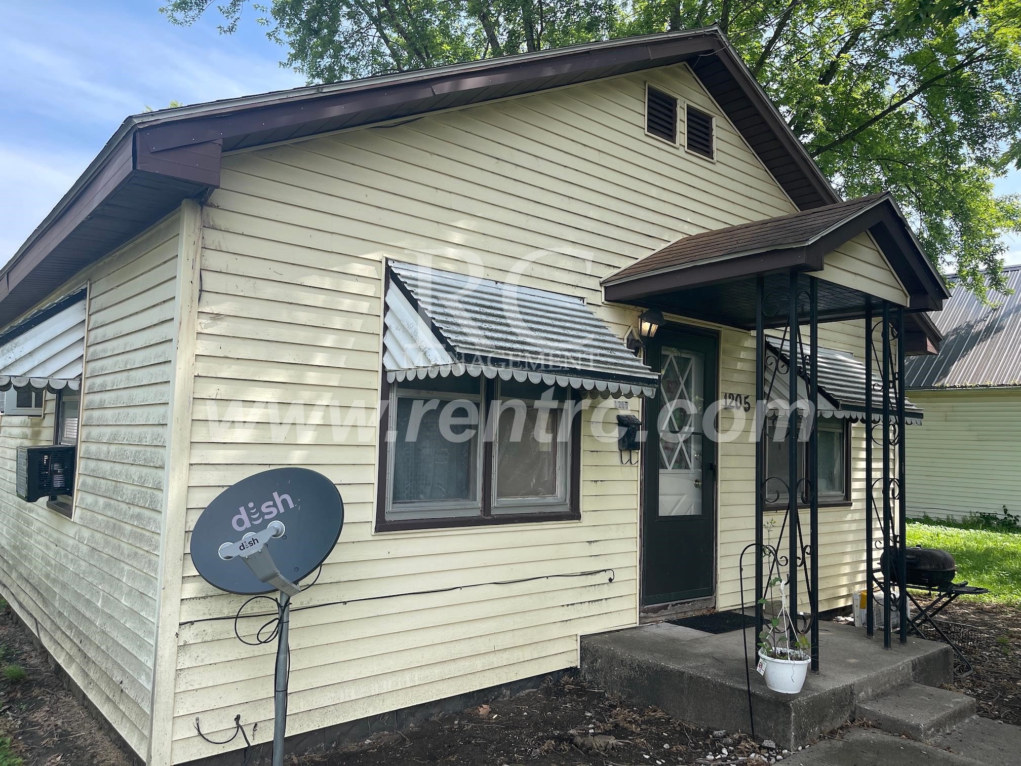 Danville House: 1205.5 Marion