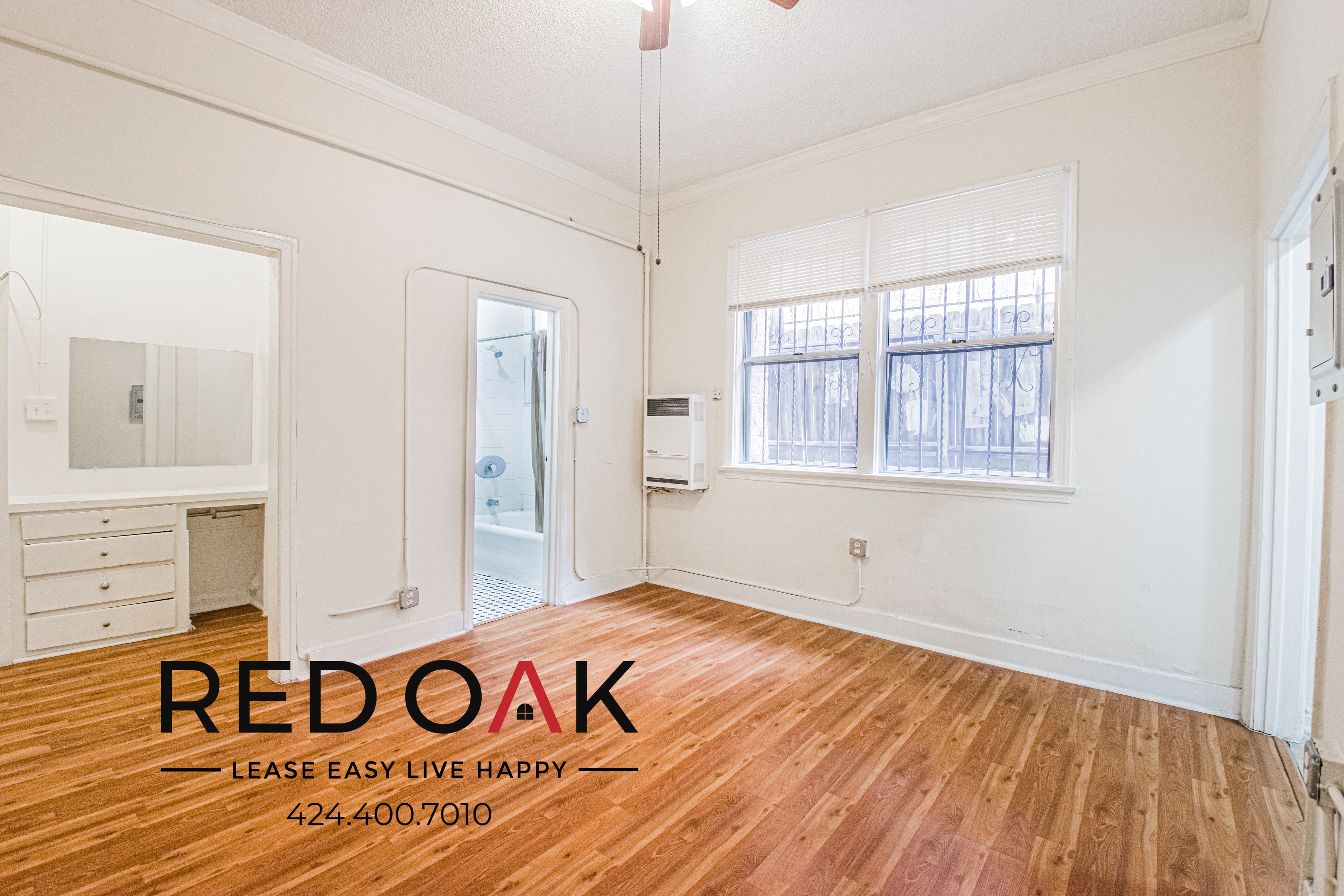 Los Angeles Condo: 425–427 S. Grand View St