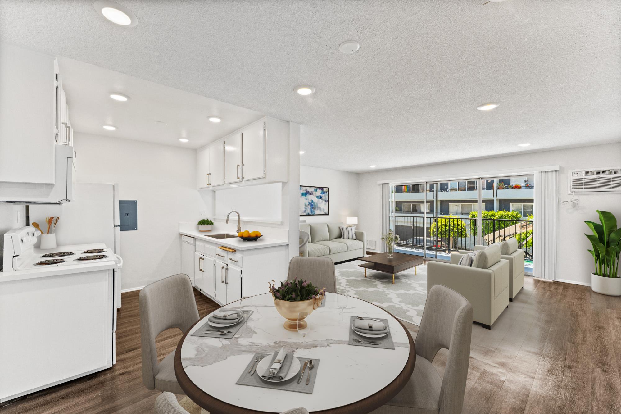 Long Beach Apartment: 206 Euclid Ave