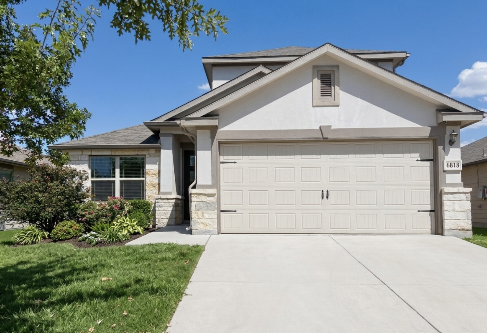 San Antonio House: 6818 Hanover Stone