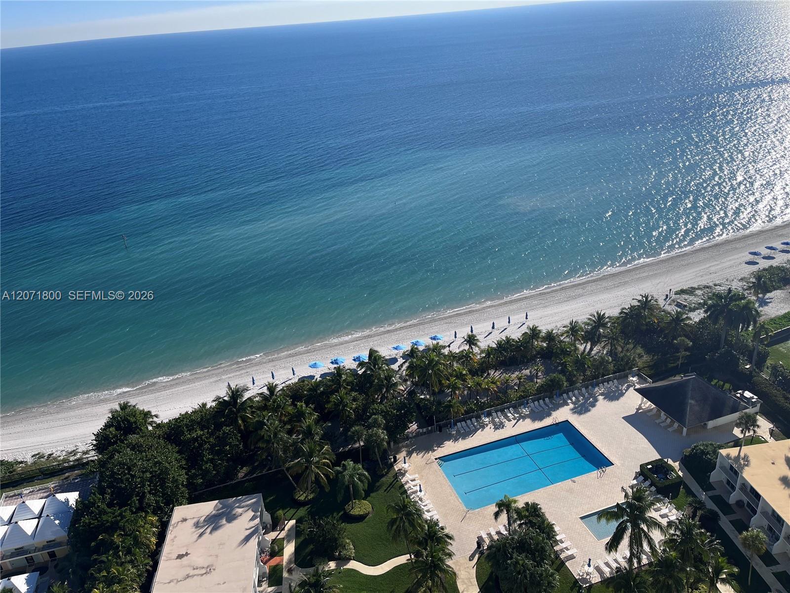 Key Biscayne Condo: 881 Ocean Dr # 18B, Key Biscayne FL 33149