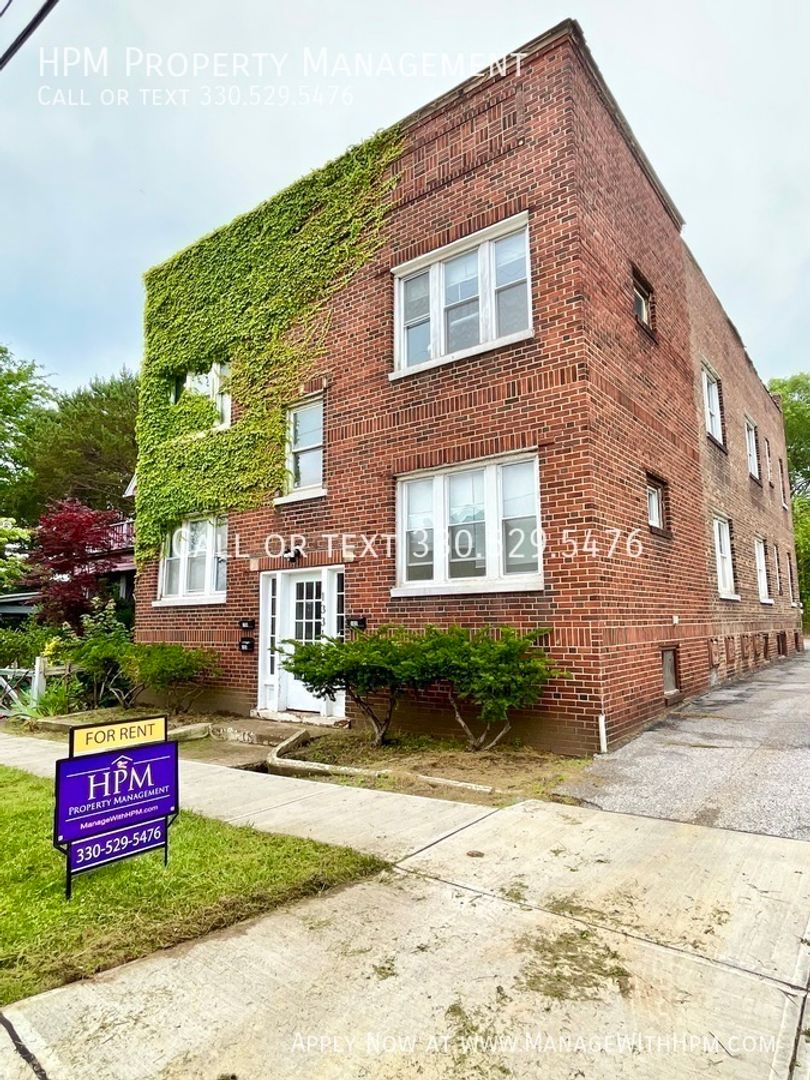 Cleveland Apartment: 1331 W 65th St
