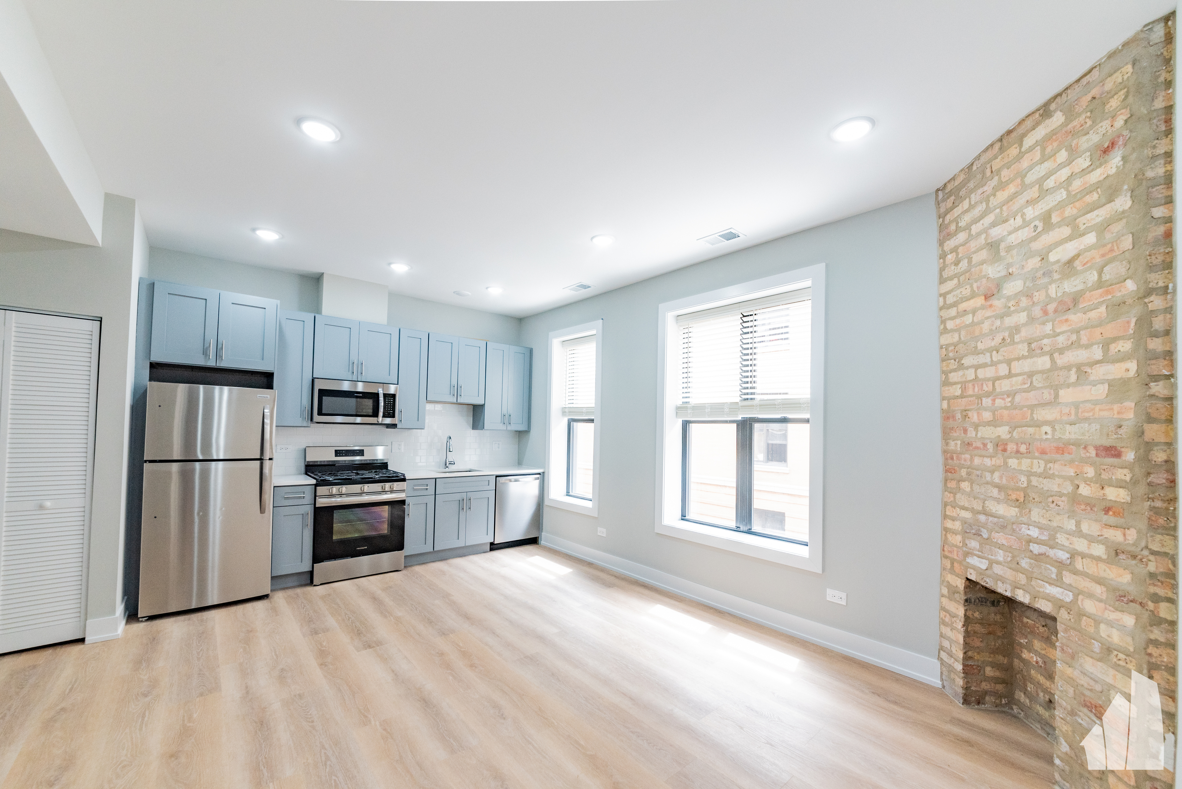 Chicago Condo: 438 West Belden Avenue