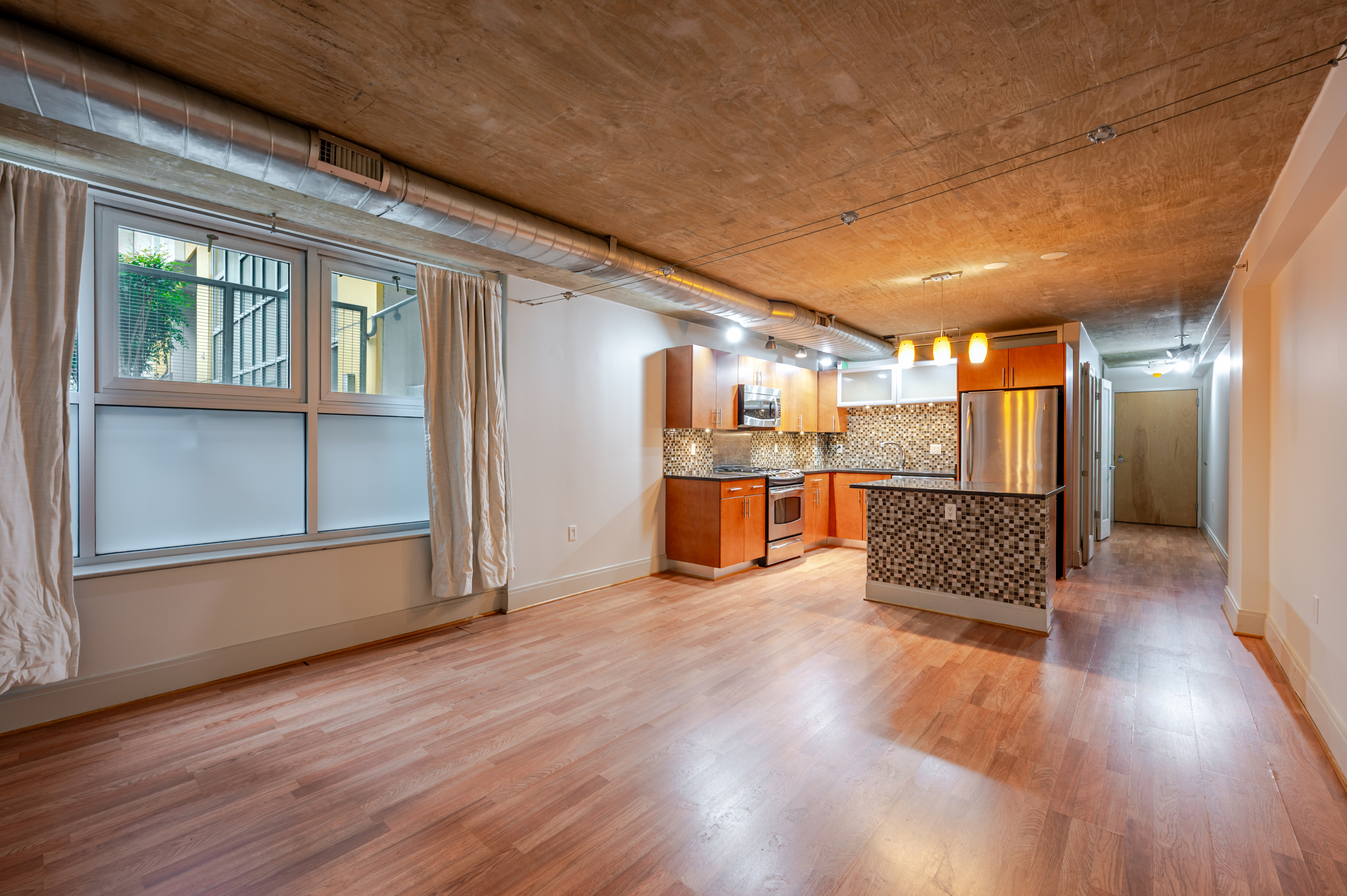 Washington Condo: 929 Florida Ave NW