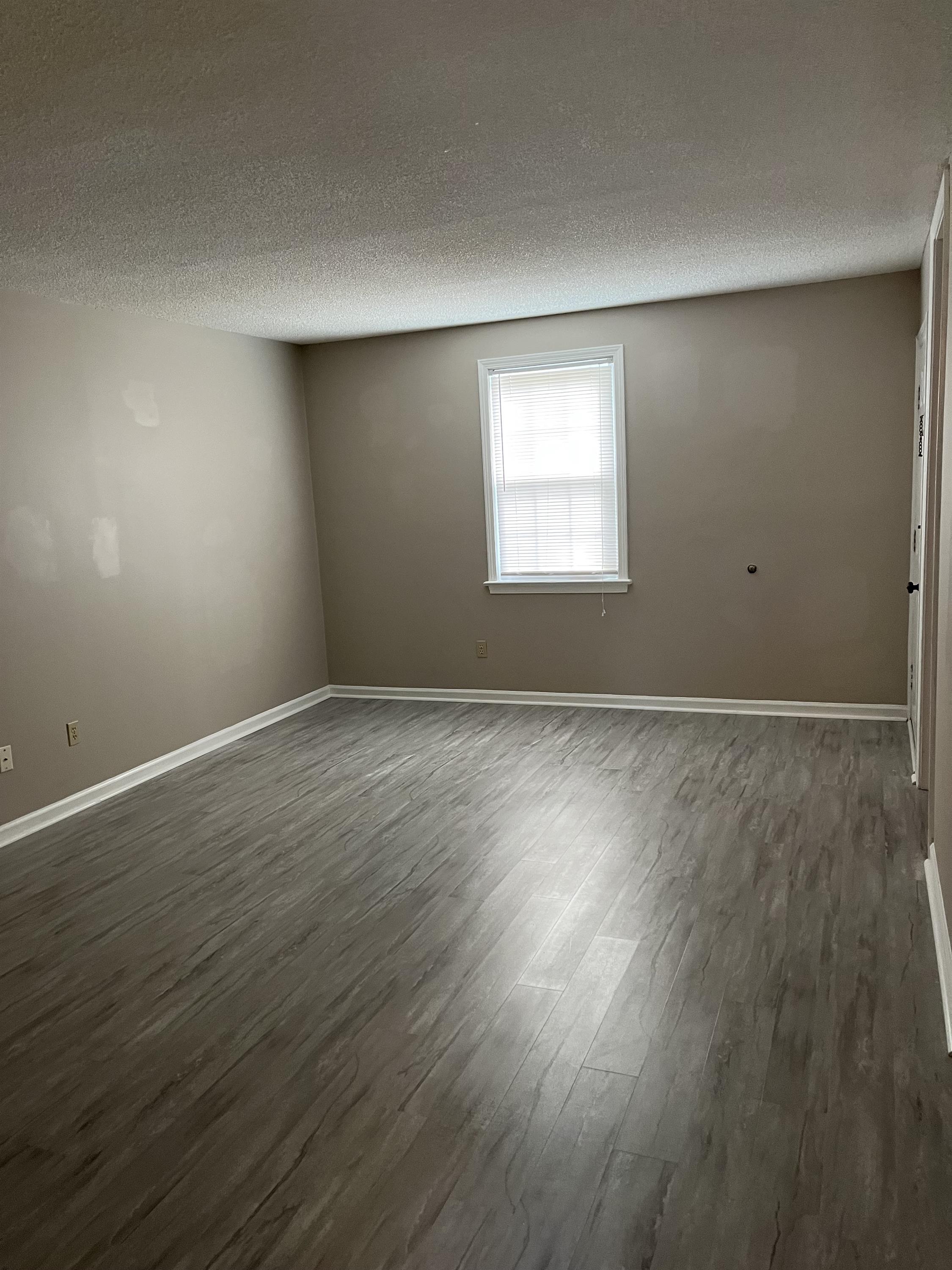 Columbia Condo: 1435 Shirley St