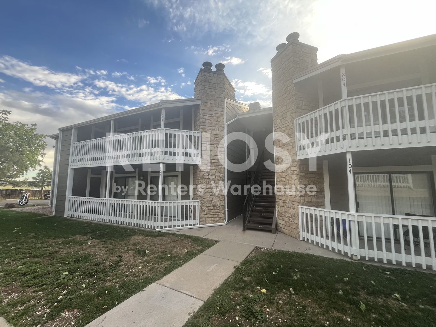 Aurora House: 18043 E Ohio Ave Unit 203