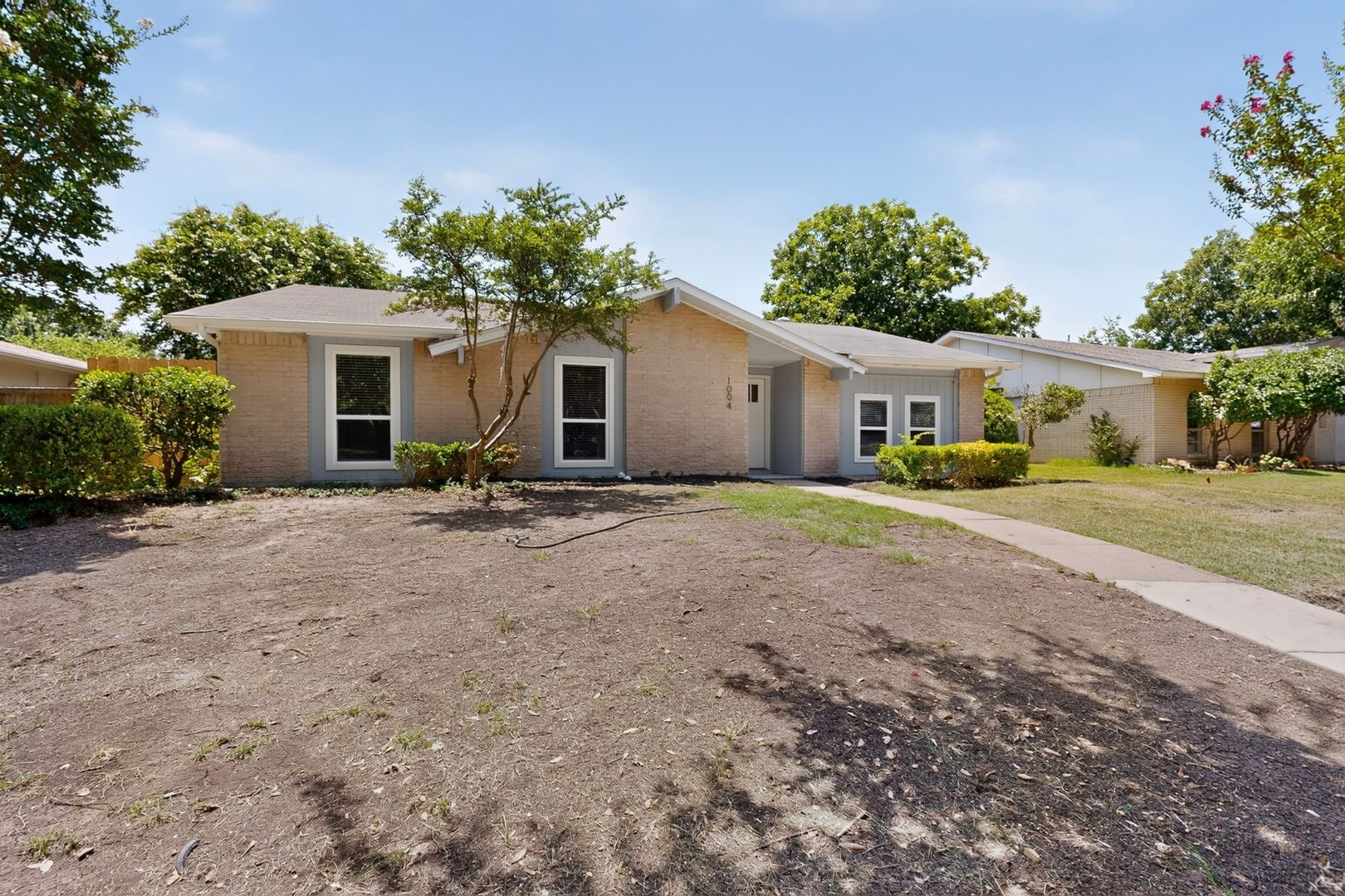 Plano House: 1004 Cross Bend Rd