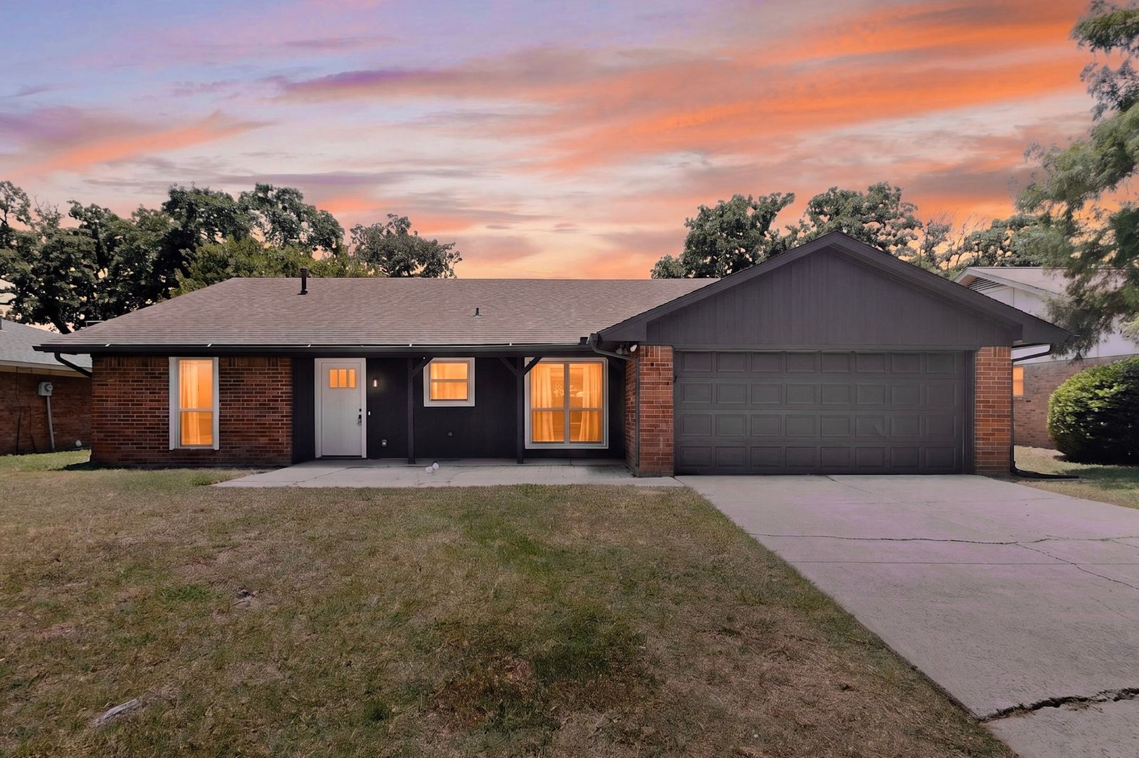 Grapevine House: 2919 Panhandle Dr