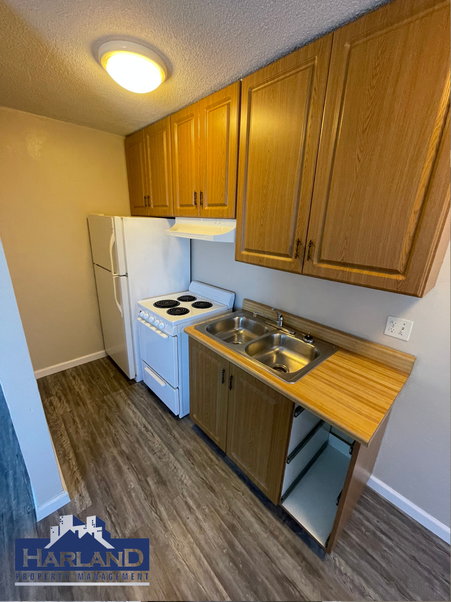 National City Condo: 640 E. 16th St. 14