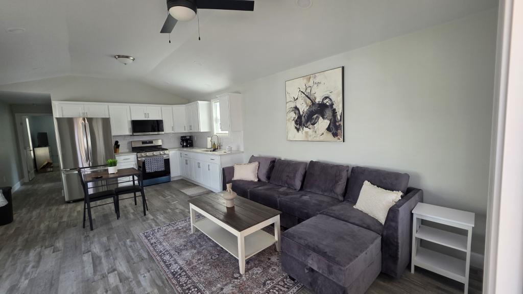 Lockport House: 6520 Ridge Rd