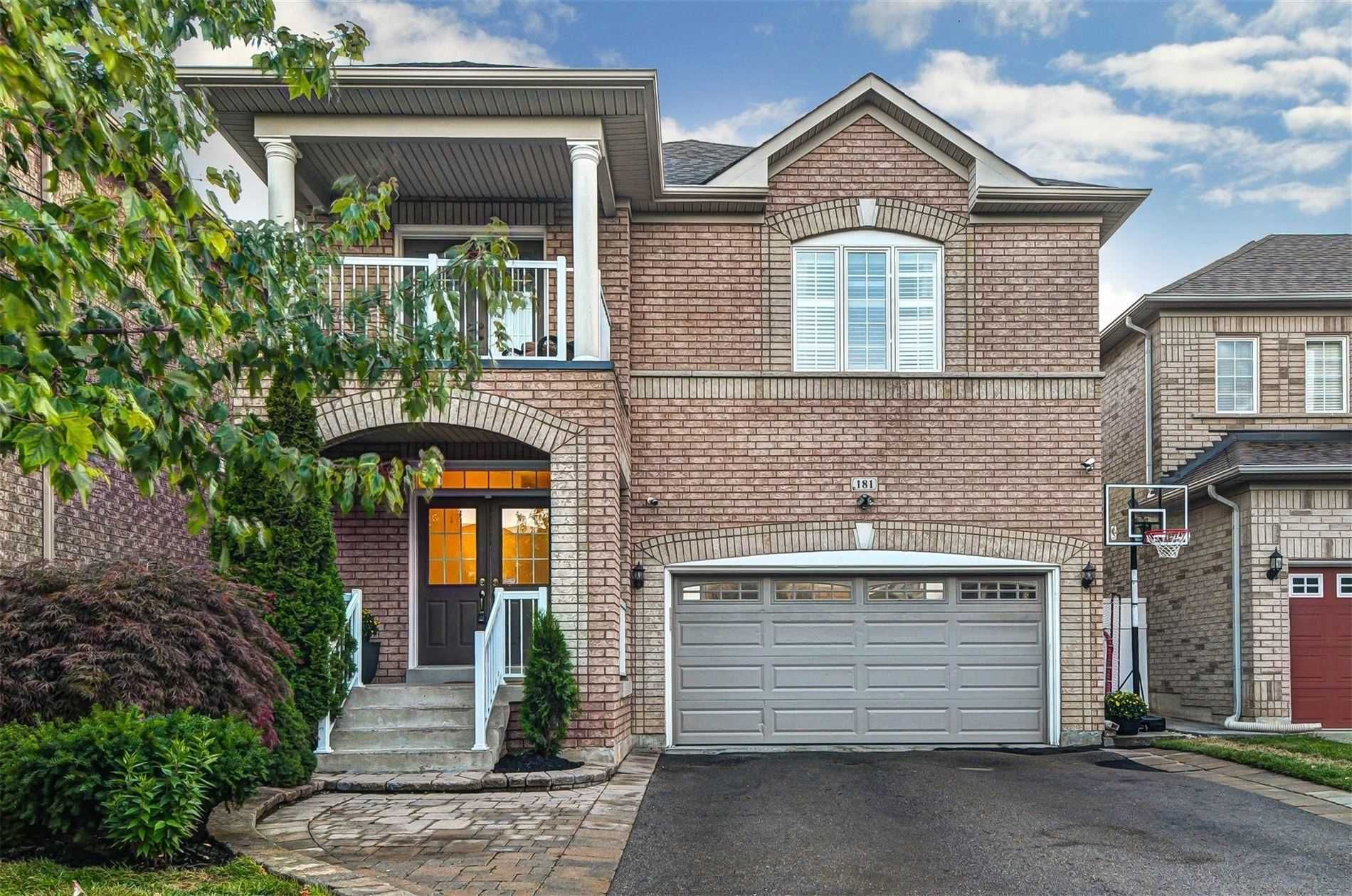Woodbridge Condo: 181 Fairlane Cres
