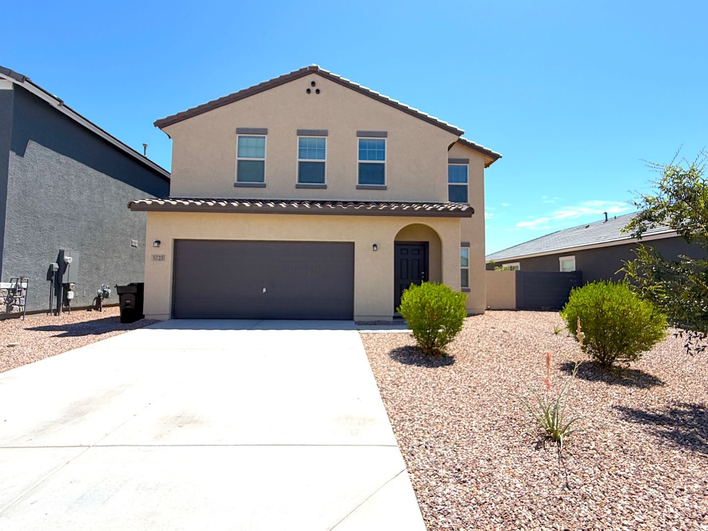 Laveen House: 5725 W Willow Ridge Dr