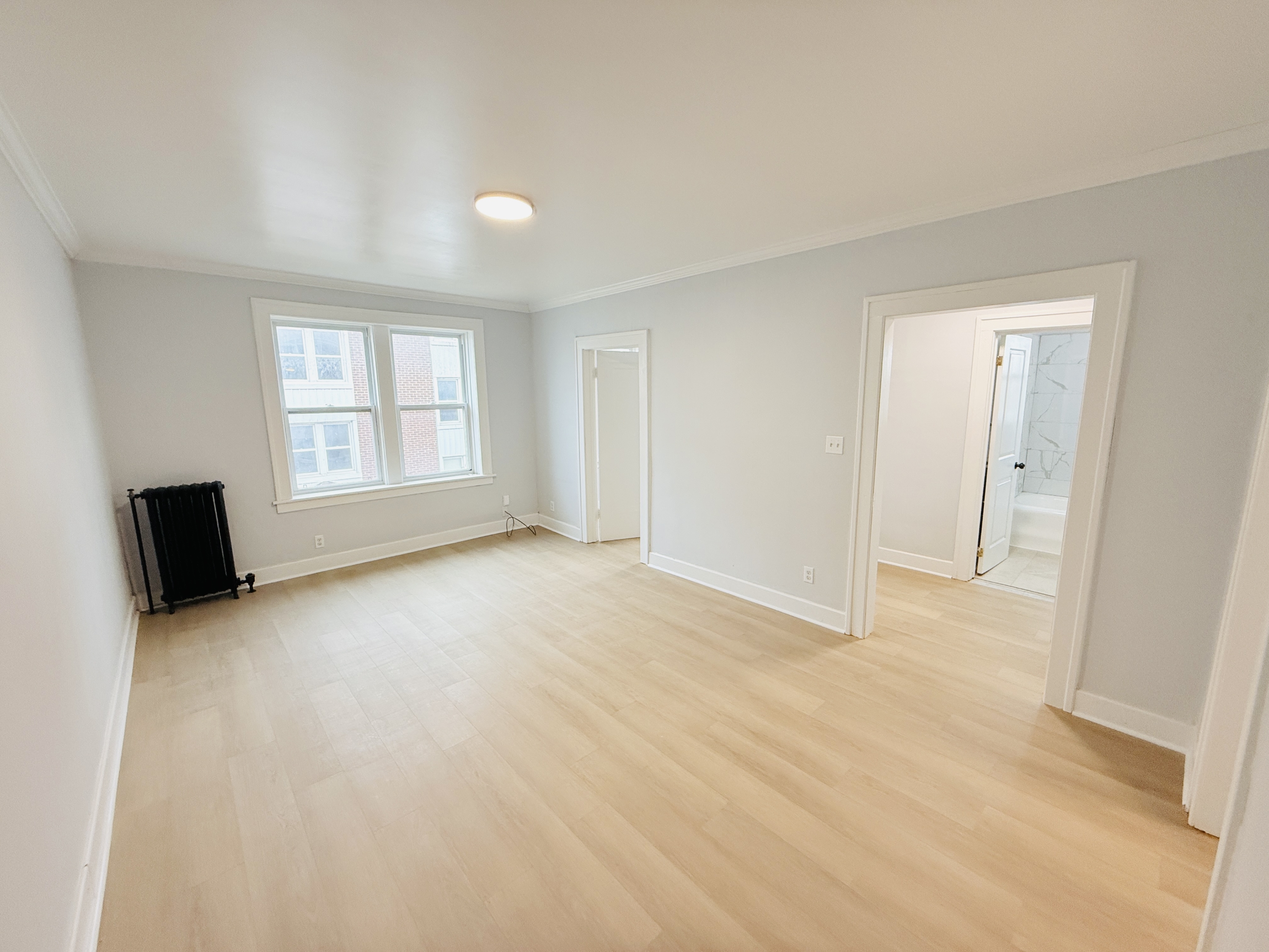 Windsor Condo: 277 Curry Ave