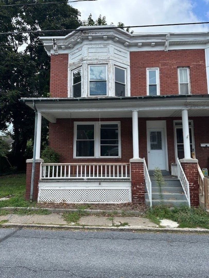 Harrisburg House: 117 Houston Ave.