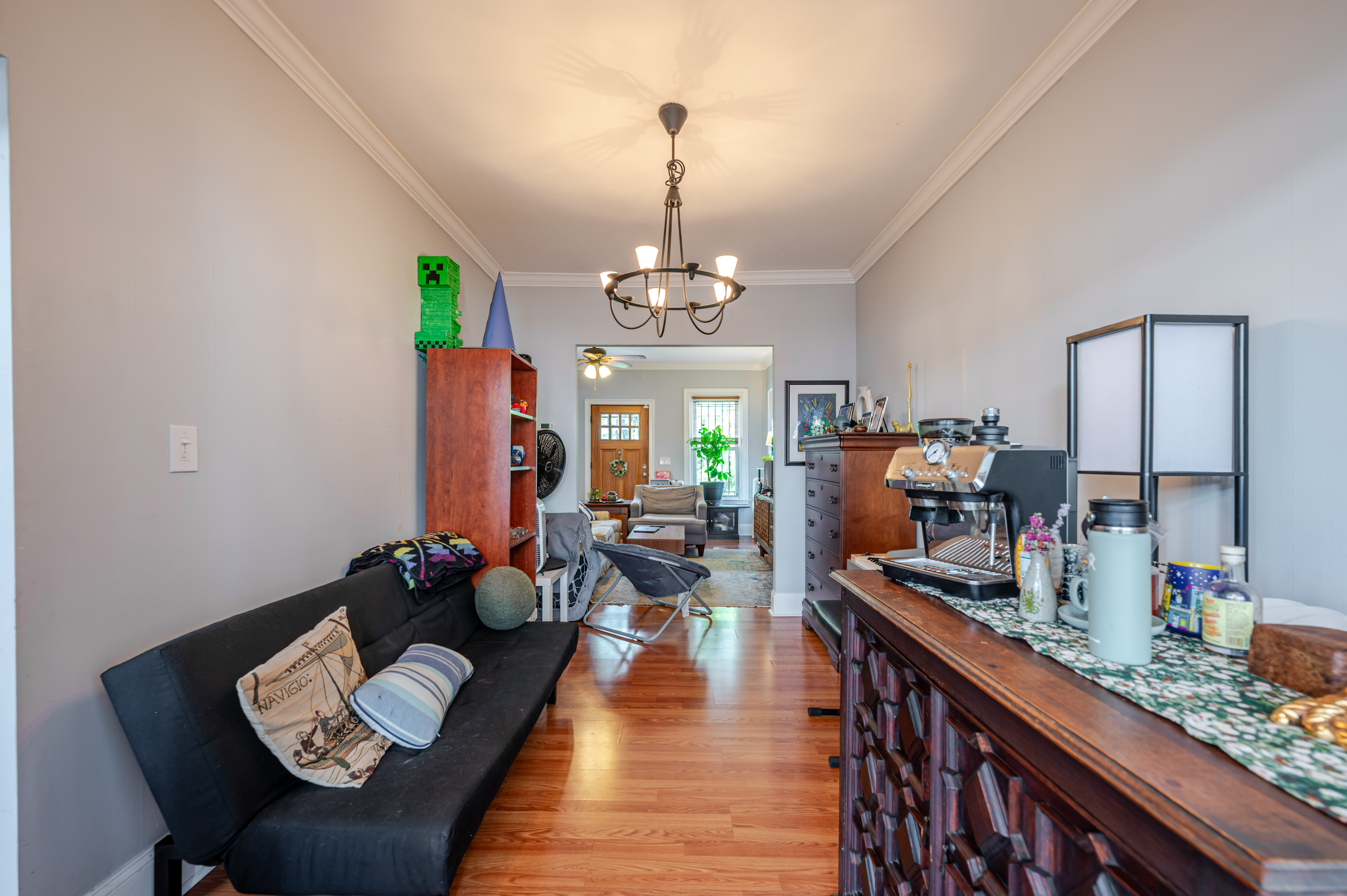 Washington House: 236 Channing St NE