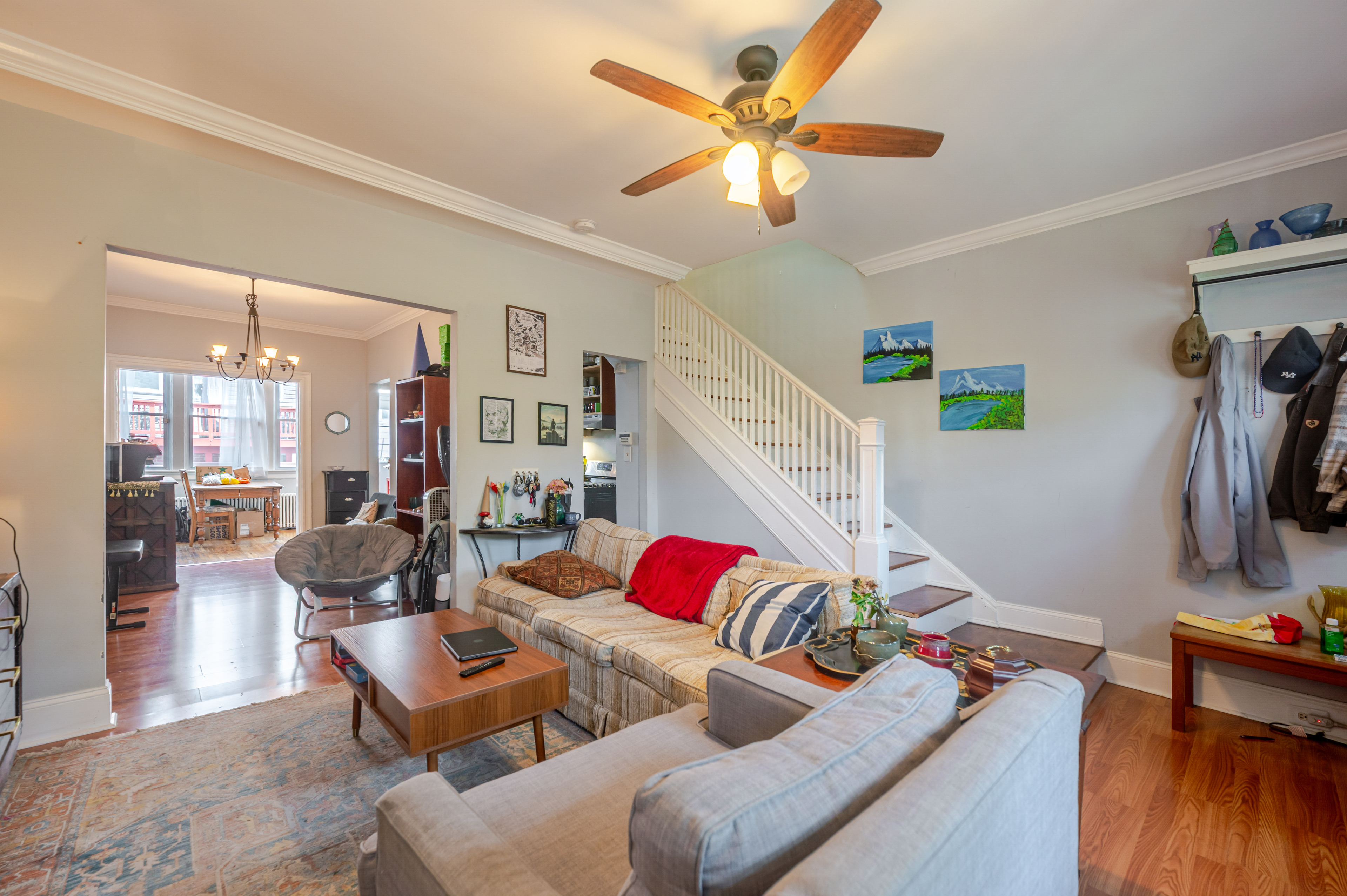 Washington House: 236 Channing St NE