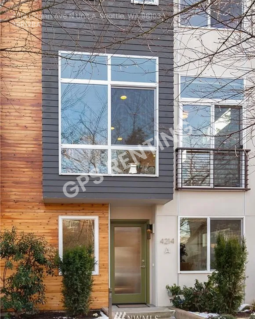 Seattle Townhome: 4214 Linden Ave N