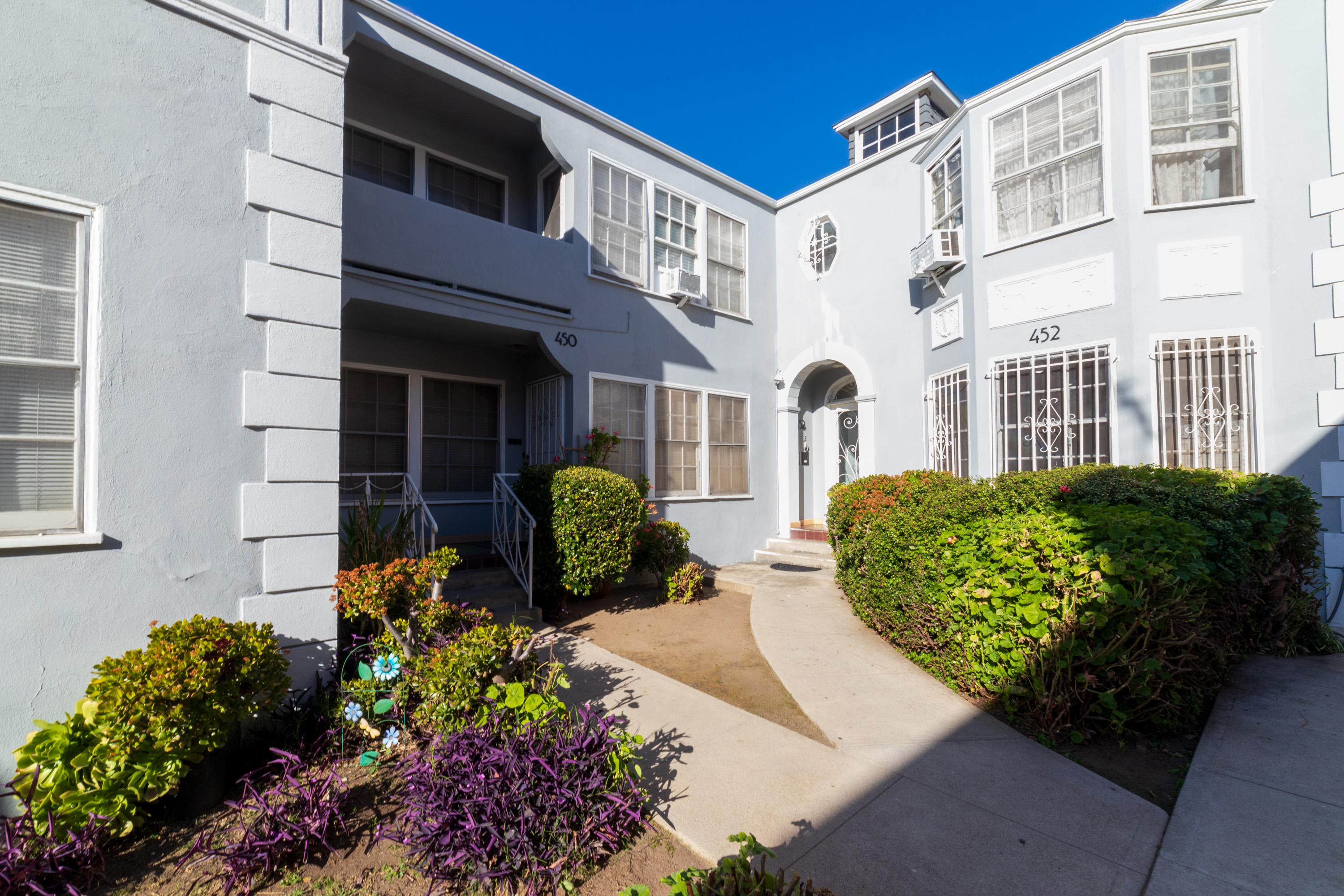 Los Angeles Condo: 452 S New Hampshire Ave