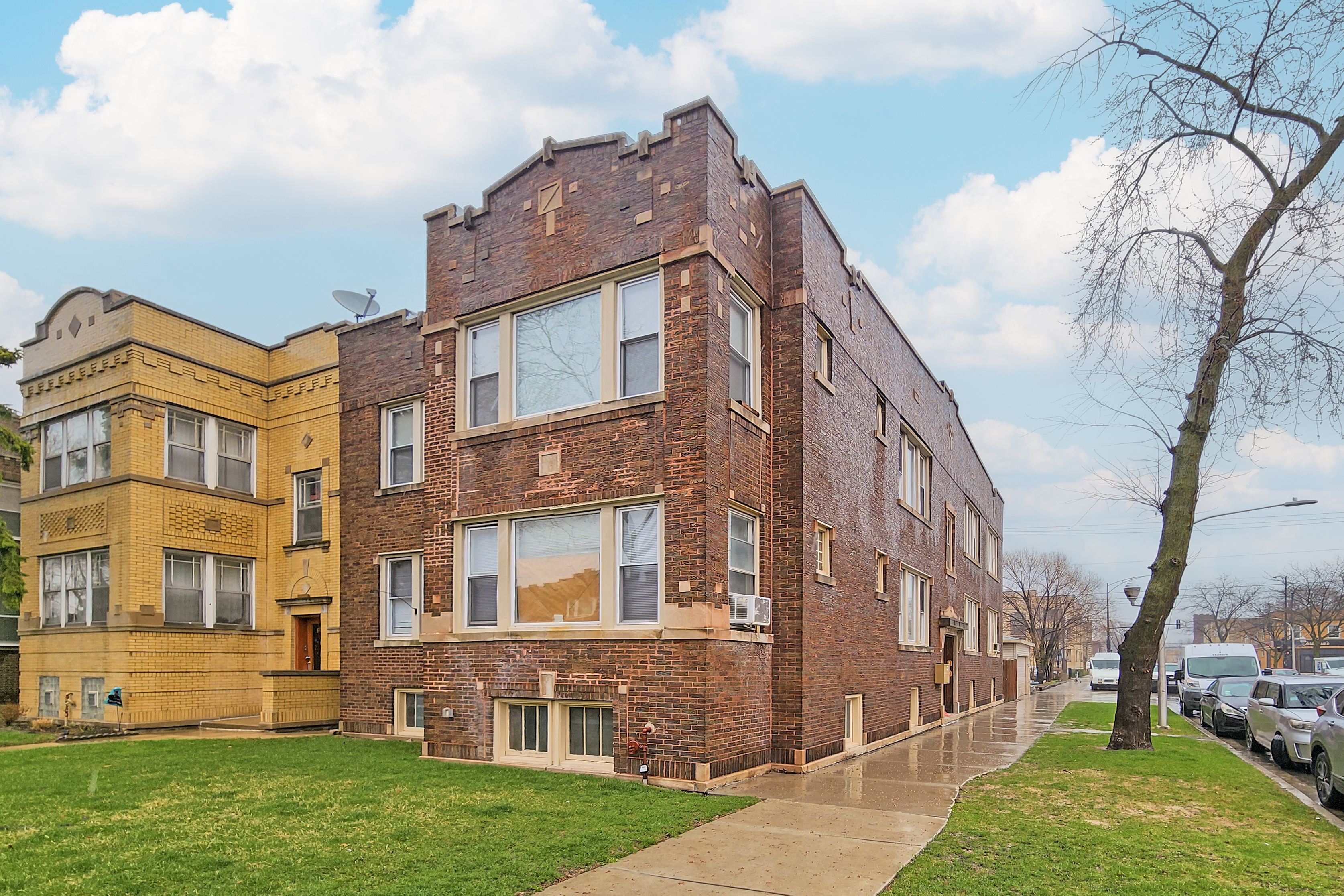 Chicago Condo: 3222 West Grace Street