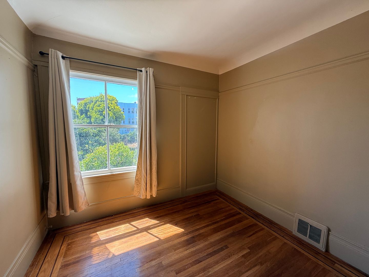 San Francisco Condo: 1845