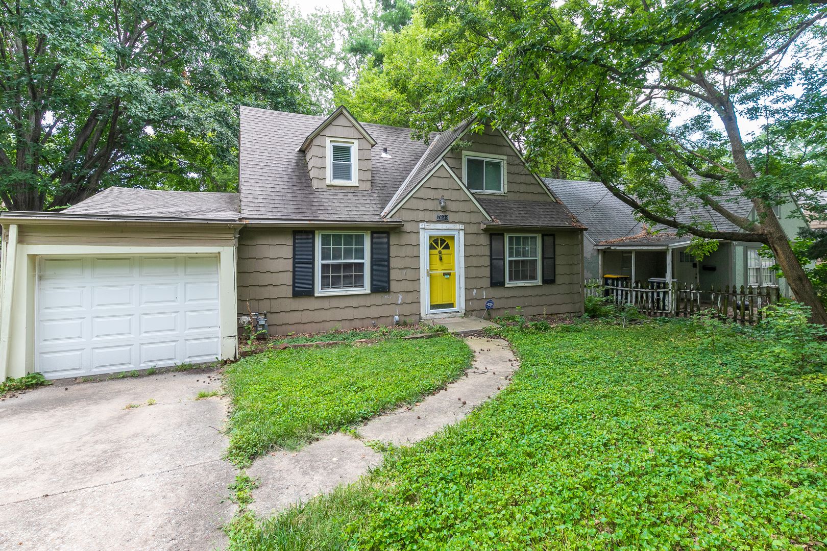 Kansas City House: 7833 Madison Ave