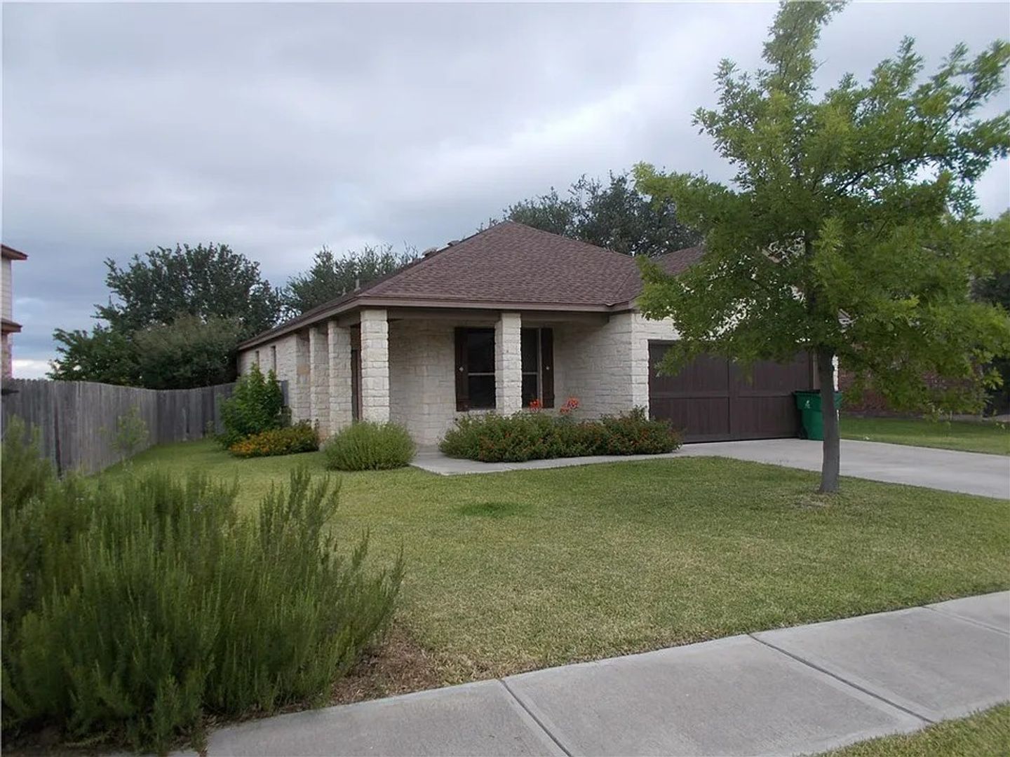 Cedar Park House: 2207 Old Sterling Road