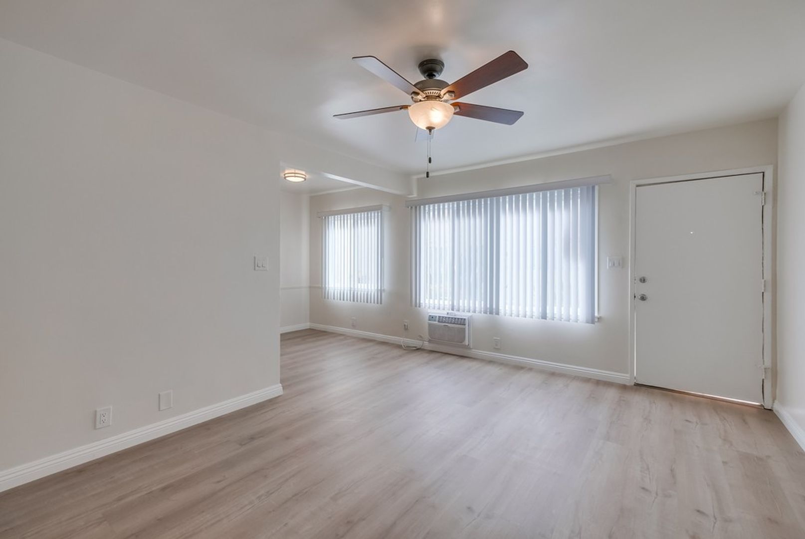 Los Angeles Condo: 6309 8th Ave