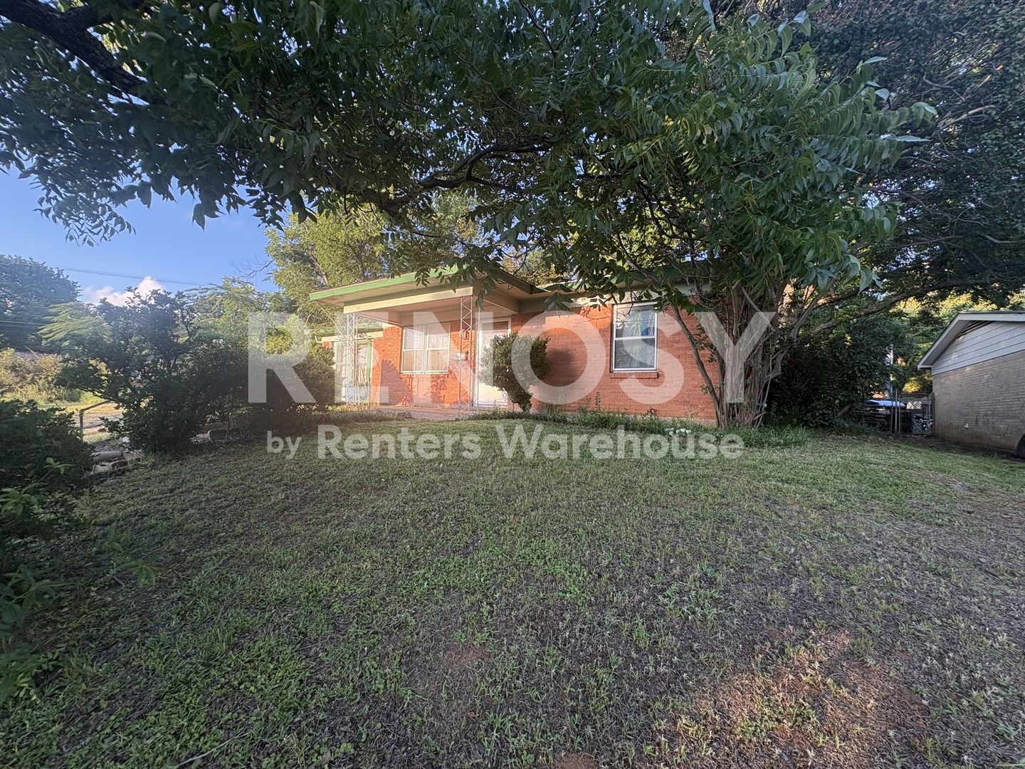 Arlington House: 1501 Briarwood Blvd