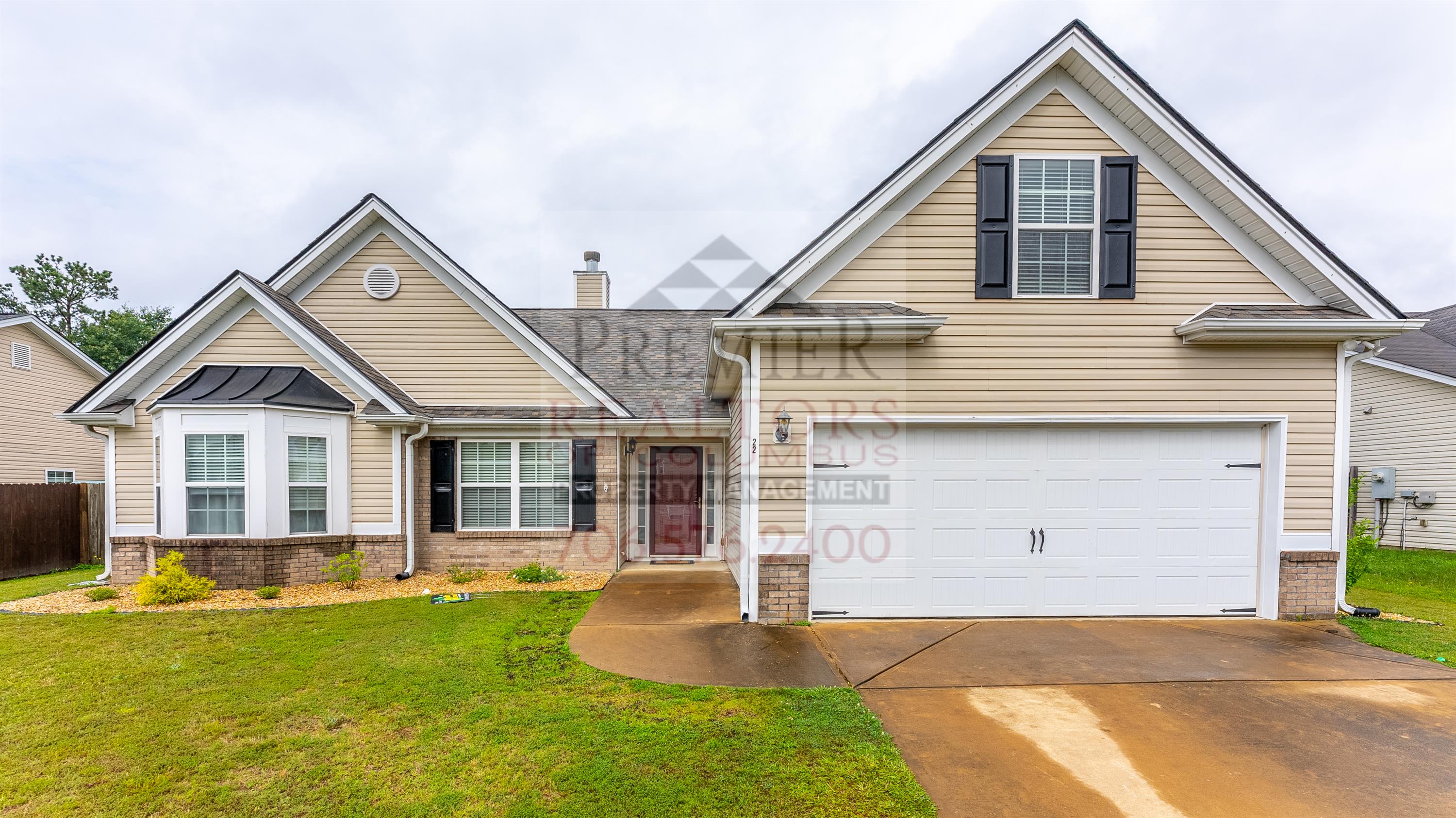 Phenix City House: 22 Oakwood Dr