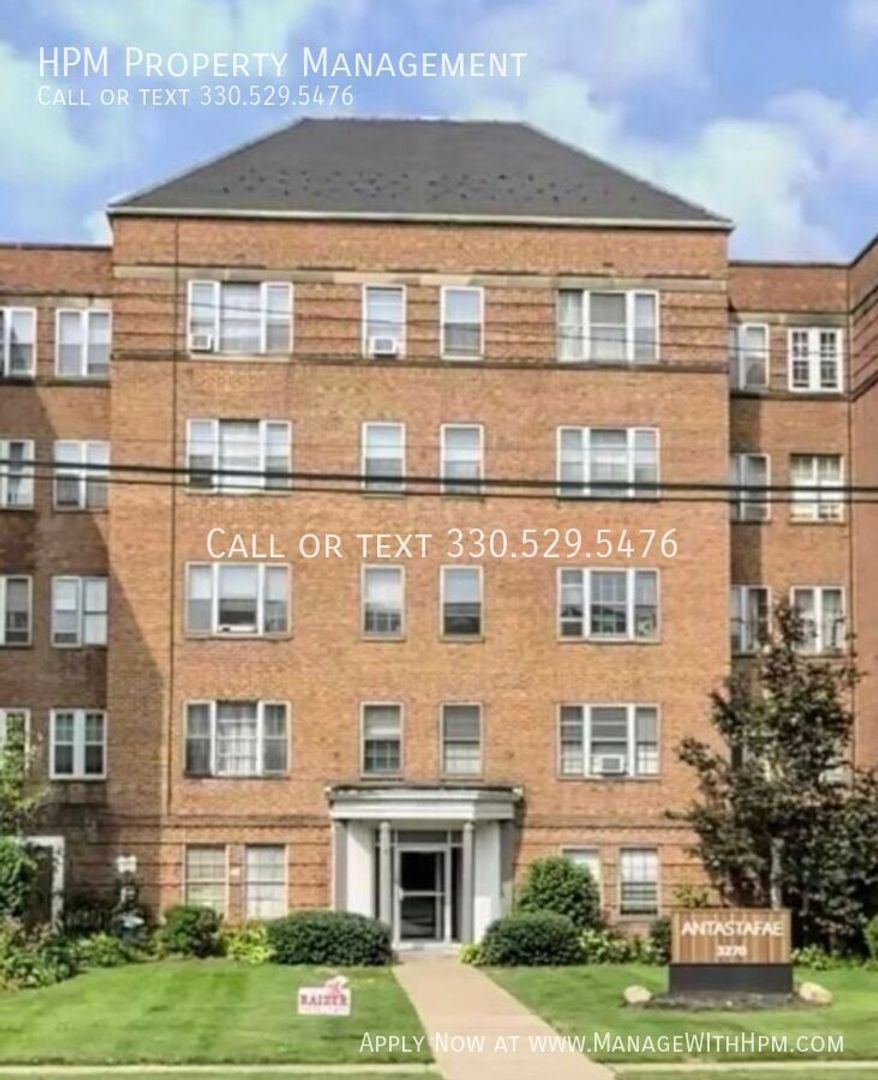 Shaker Heights Apartment: 3270 Warrensville Center Rd