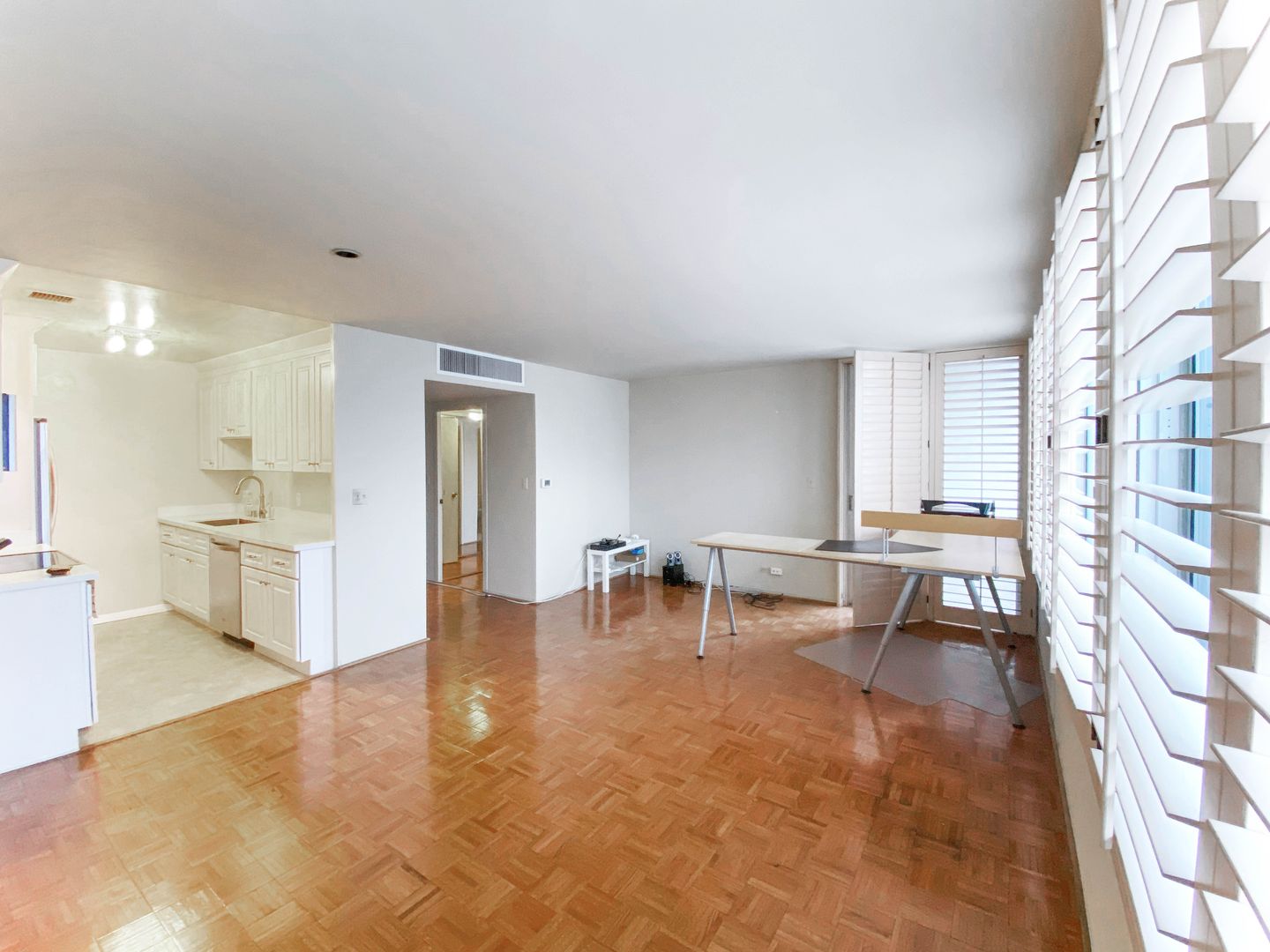 Los Angeles House: 10501 Wilshire Blvd